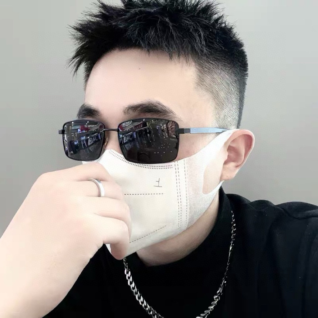   Gucci 。  高品质男女款墨镜   👍 进口宝丽来偏光镜片  。蛤蟆镜 开车钓鱼都可 。百搭显瘦