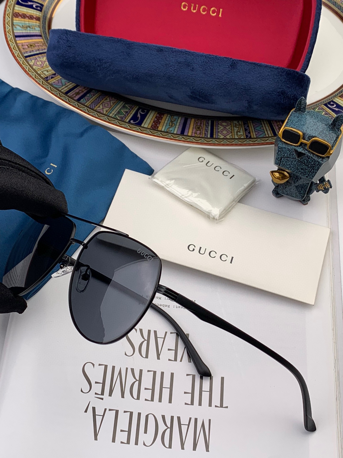        GUCCI 男款炫彩飞行员偏光太阳镜 ❤️材质：高清尼龙加厚卡槽高清偏光镜片 🌹无边框镜架