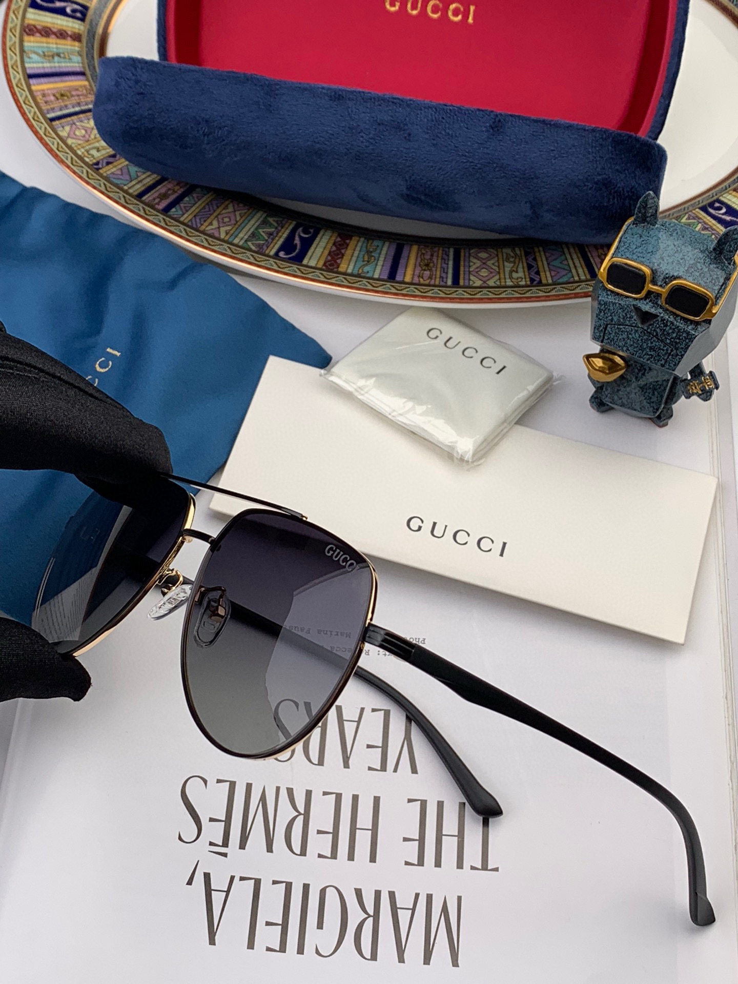        GUCCI 男款炫彩飞行员偏光太阳镜 ❤️材质：高清尼龙加厚卡槽高清偏光镜片 🌹无边框镜架