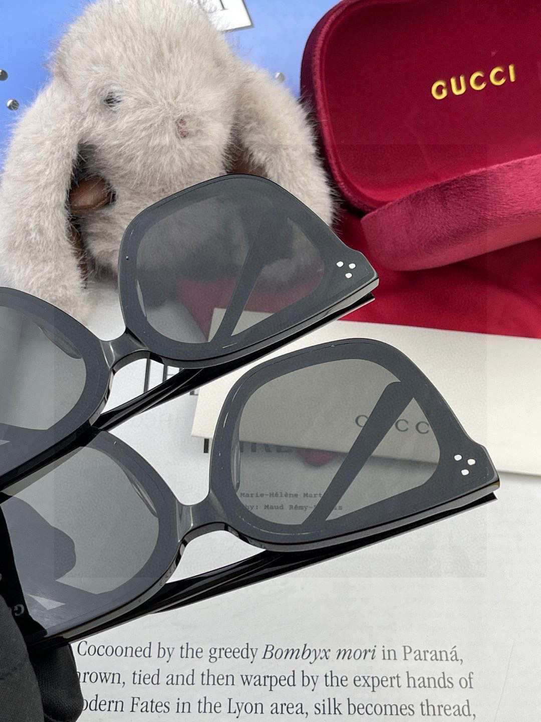  GUCCI2025 开春新款一体镜 大框太阳镜男女同款 😎 
爆款大框尼龙太阳镜 超逼格超酷 
镜腿品