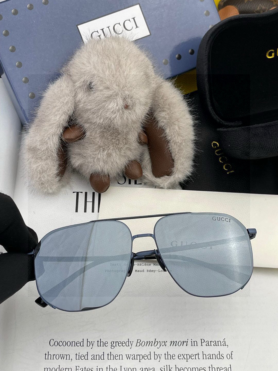        GUCCI 男款炫彩飞行员偏光太阳镜 ❤️材质：高清尼龙加厚卡槽高清偏光镜片 🌹无边框镜架