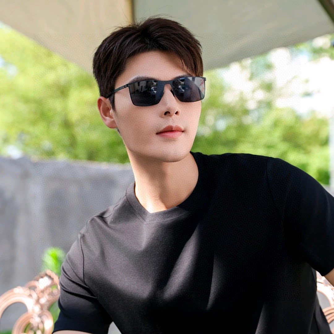 NO:368814,GUCC* 2025 new couples model sun ip electroplating will never fade. Selling point is super light and elastic. The whole glasses have no screws. The important thing is that the pressure is not broken, the lens is high-definition nylon polarized lenses. Model G0731 glasses sunglasses, glasses, gucci19860909GUCC* 2025新款男女情侣款太阳ip电镀永不褪色 卖点超轻超有弹性整幅眼镜无螺丝重要的是压不坏、镜片高清尼龙偏光镜片 型号G0731眼镜墨镜太阳镜,眼镜,gucci,glasses