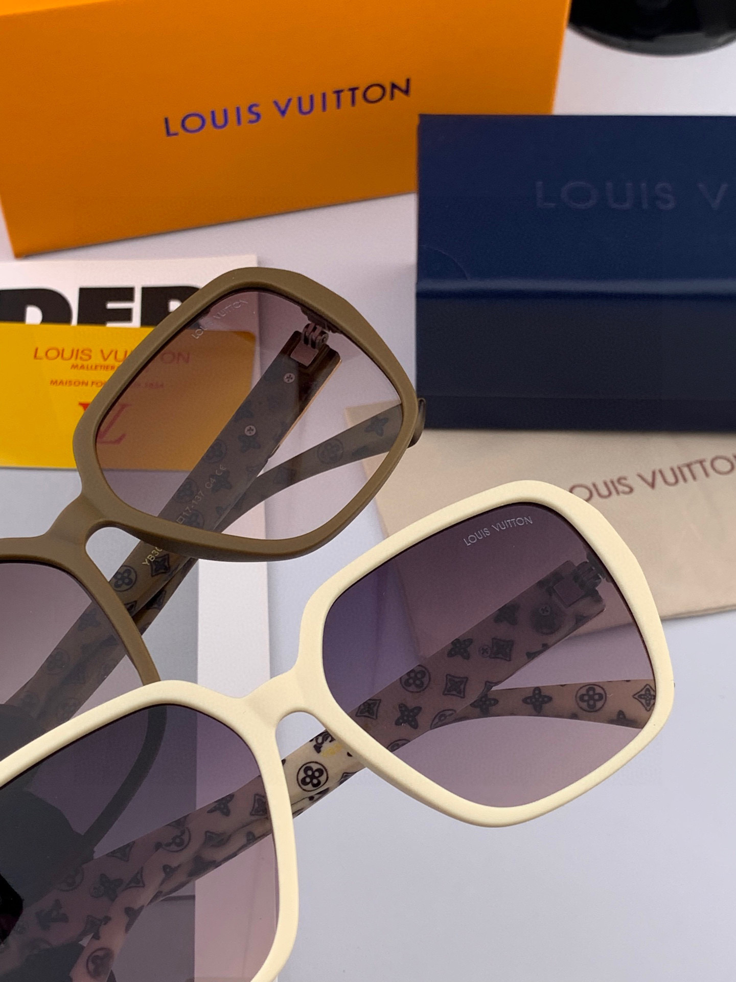  LV 2025年开春新款  潮流爆款 时尚方框太阳镜 高品质 佩戴舒适 网红潮款墨镜 型号L3305