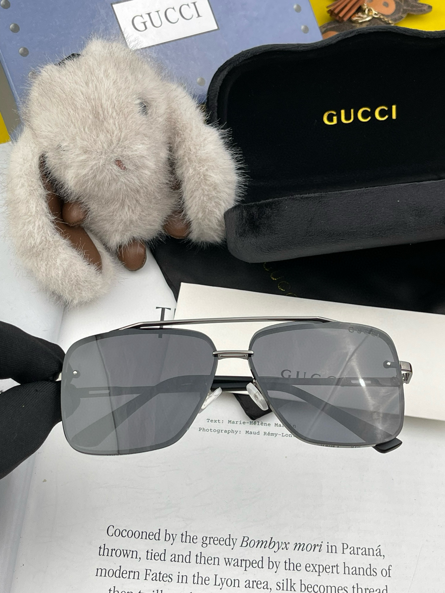  GUCCI 官网同步。  高品质男女款墨镜   👍 进口宝丽来偏光镜片  。蛤蟆镜 开车钓鱼都可 。型
