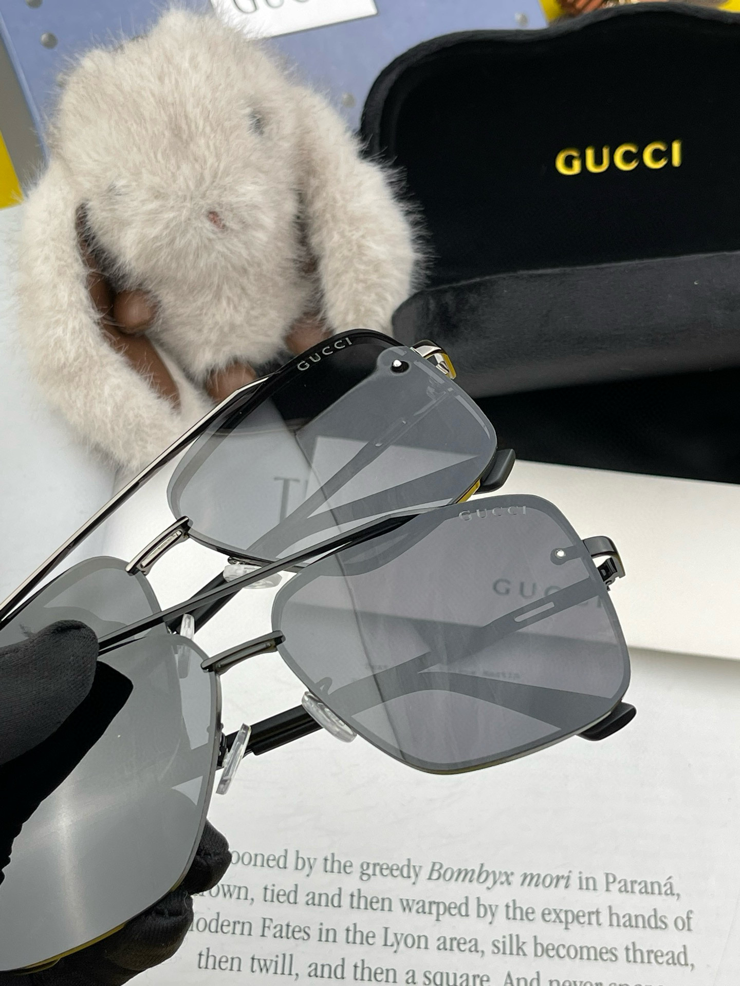  GUCCI 官网同步。  高品质男女款墨镜   👍 进口宝丽来偏光镜片  。蛤蟆镜 开车钓鱼都可 。型