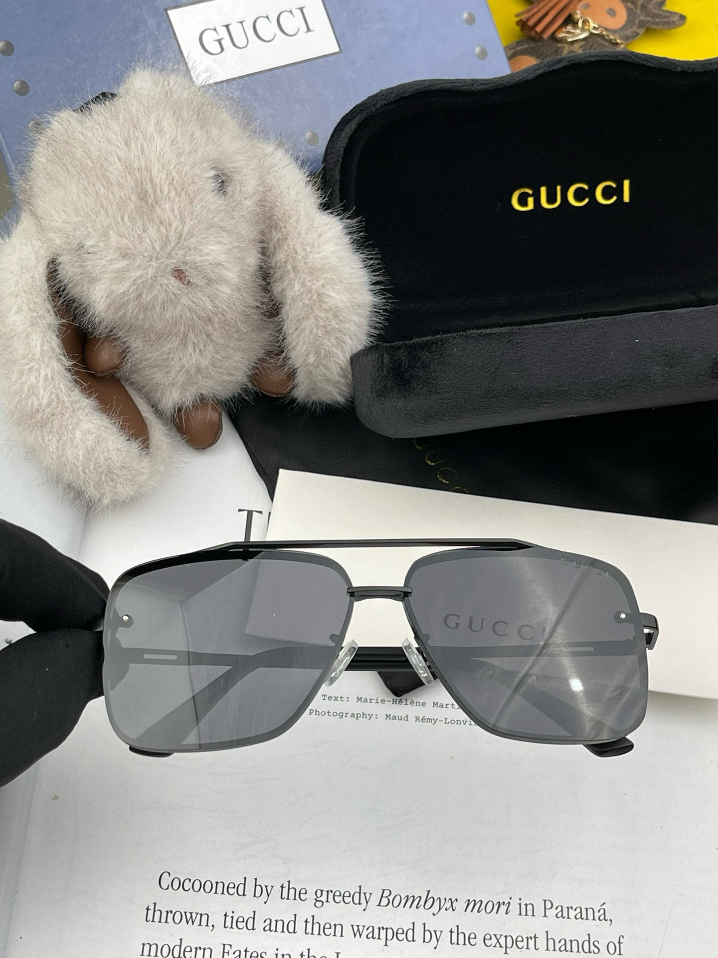  GUCCI 官网同步。  高品质男女款墨镜   👍 进口宝丽来偏光镜片  。蛤蟆镜 开车钓鱼都可 。型