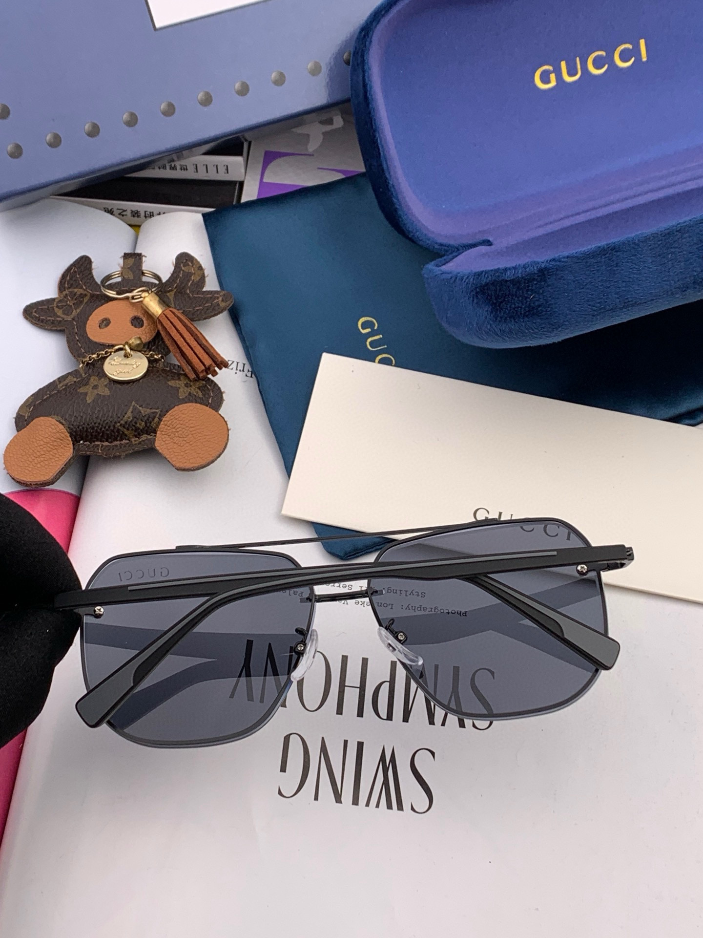         GUCCI 男款炫彩飞行员偏光太阳镜 ❤️材质：高清尼龙加厚卡槽高清偏光镜片 🌹无边框镜