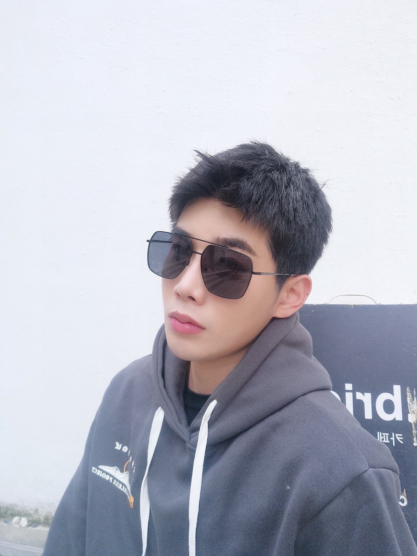        GUCCI 男款炫彩飞行员偏光太阳镜 ❤️材质：高清尼龙加厚卡槽高清偏光镜片 🌹无边框镜架