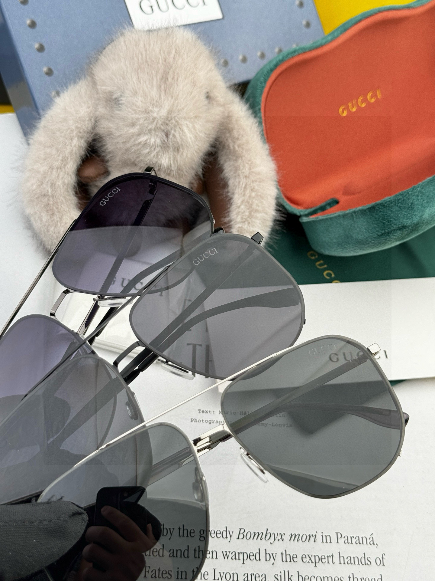         GUCCI 男款炫彩飞行员偏光太阳镜 ❤️材质：高清尼龙加厚卡槽高清偏光镜片 🌹无边框镜