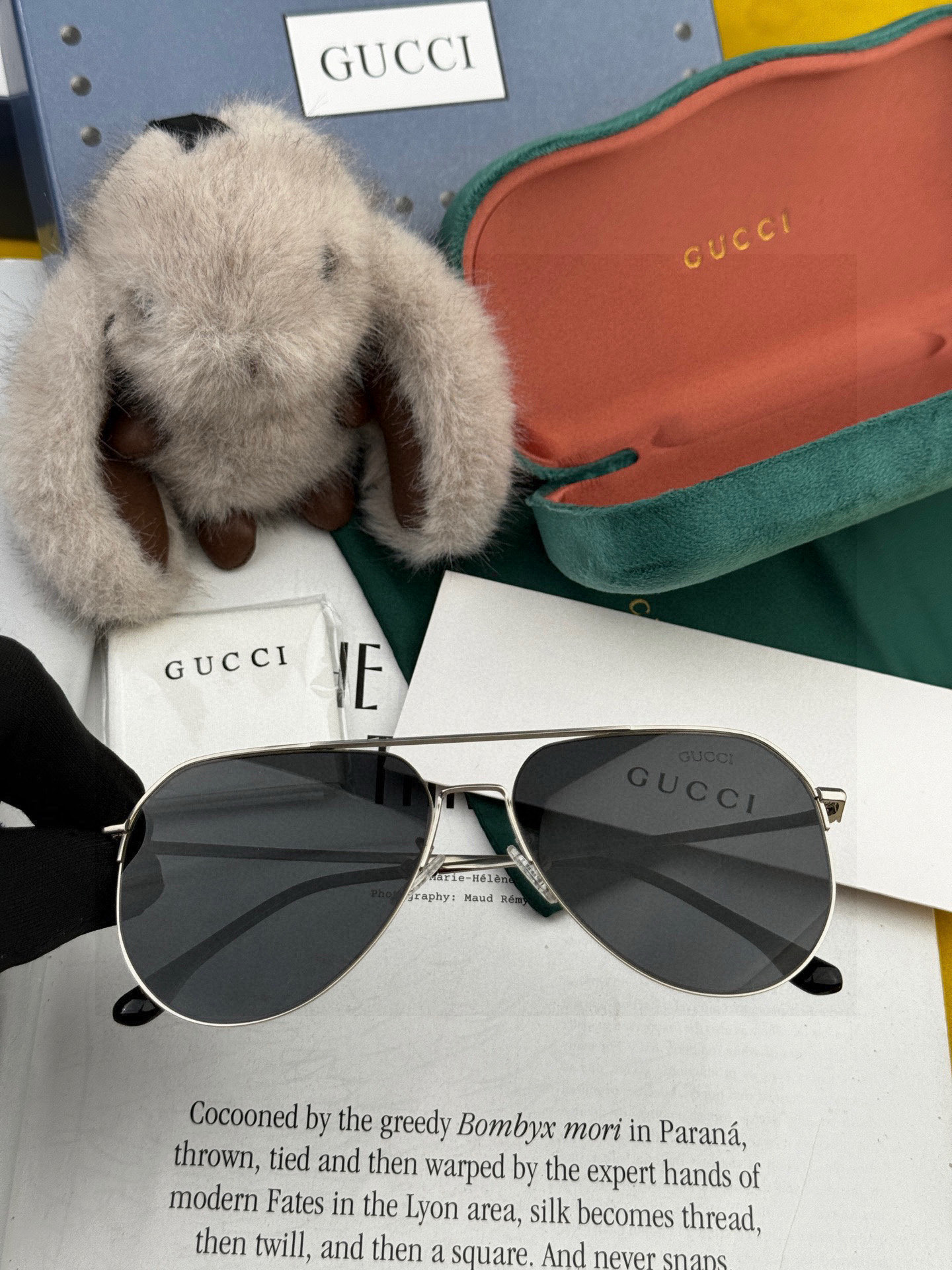        GUCCI 男款炫彩飞行员偏光太阳镜 ❤️材质：高清尼龙加厚卡槽高清偏光镜片 🌹无边框镜架