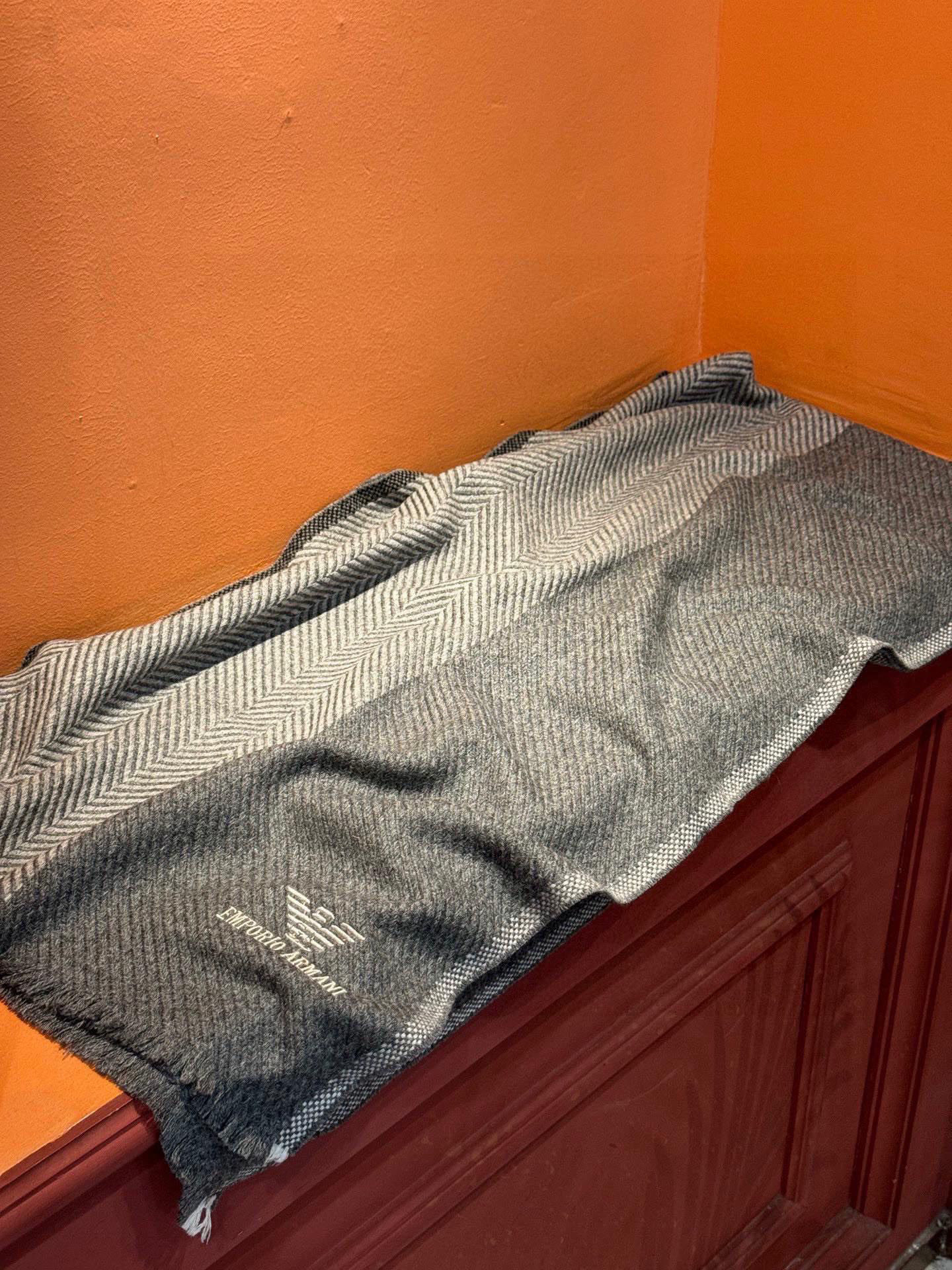   EMPORIO ARMANI。EA阿玛尼。秋冬新品，男士羊绒围巾。，无敌贴身质感，弹力极好，超级搭配