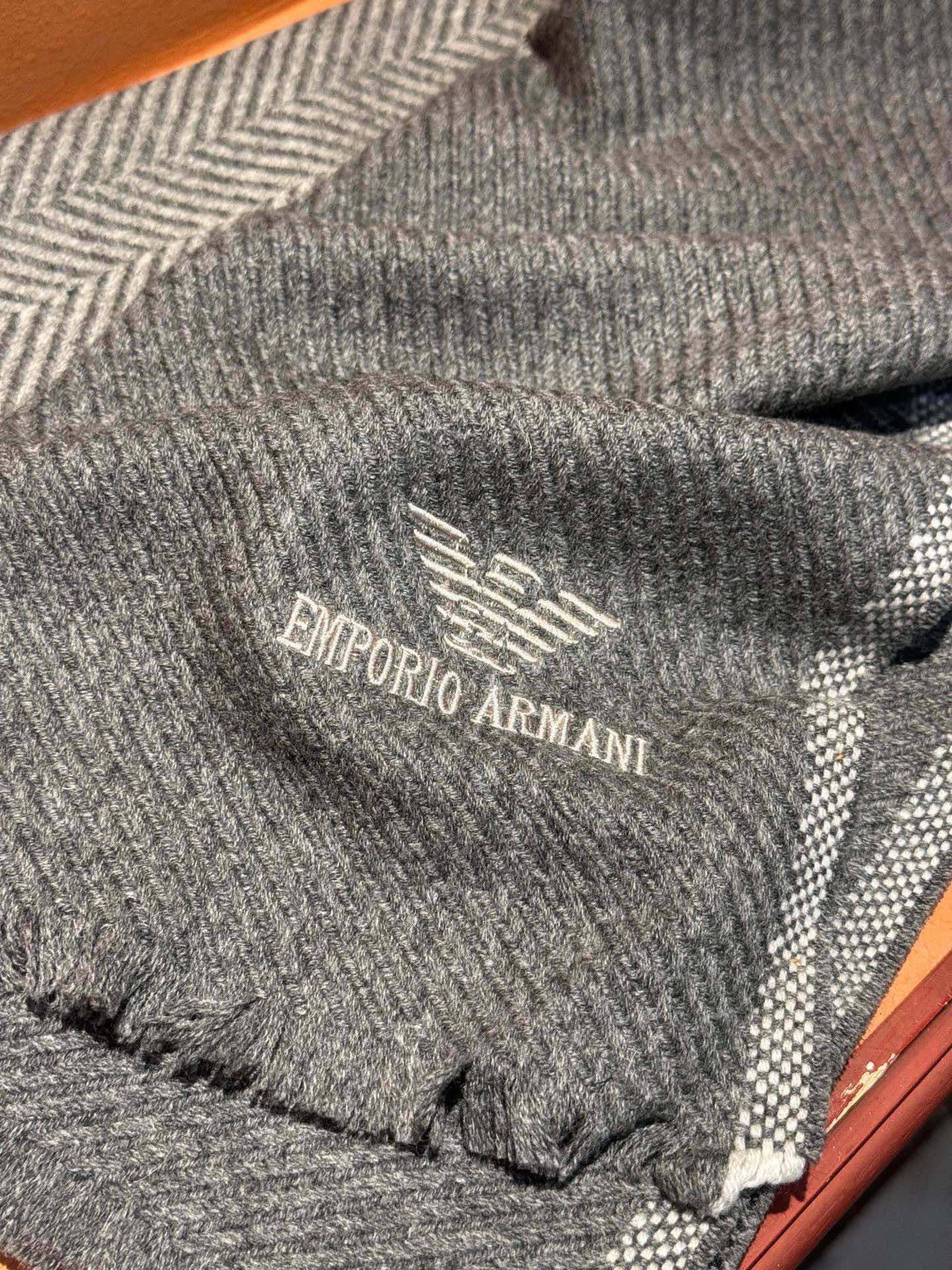   EMPORIO ARMANI。EA阿玛尼。秋冬新品，男士羊绒围巾。，无敌贴身质感，弹力极好，超级搭配