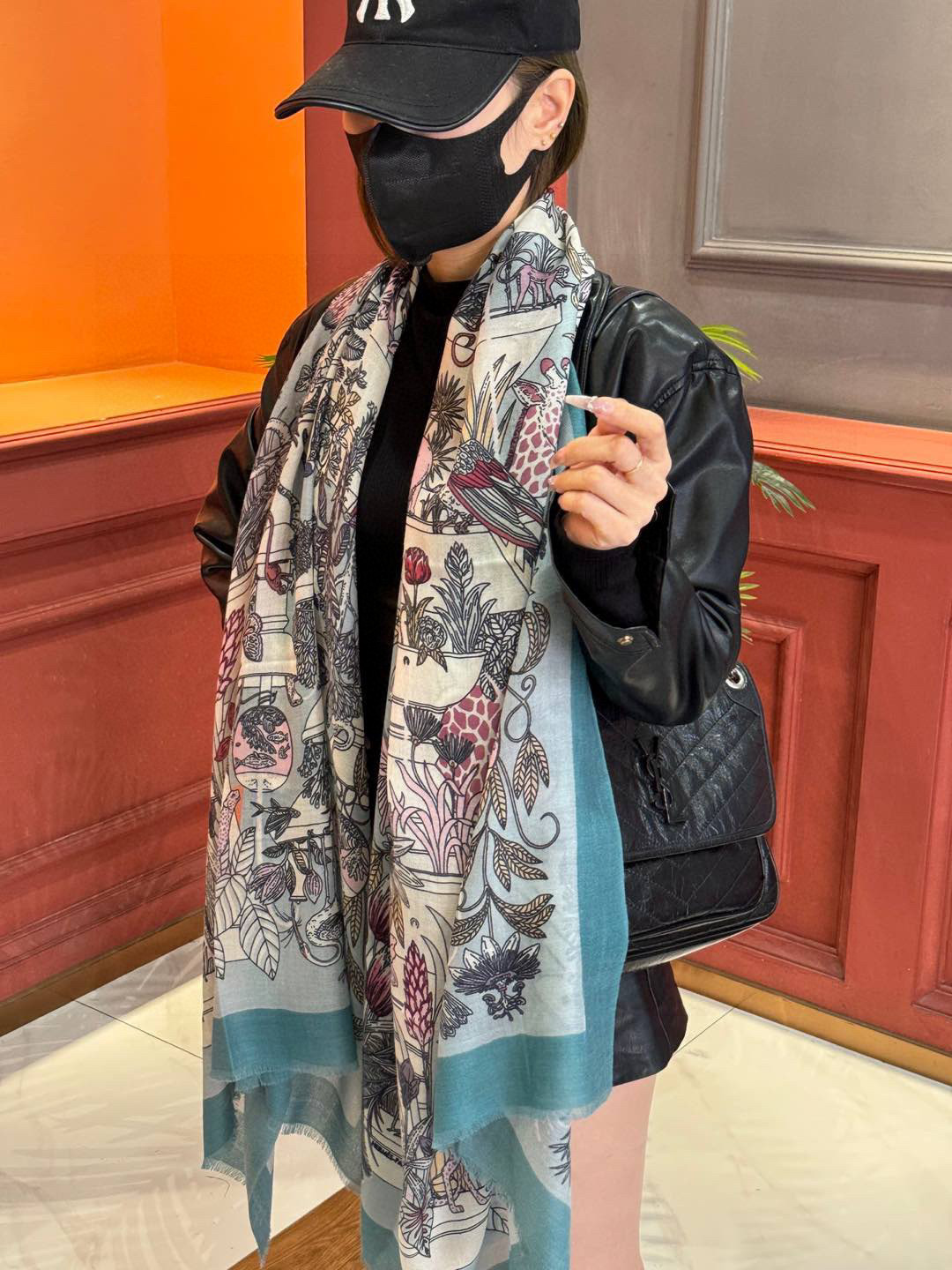  专柜同步 Hermes家买了都说好看【珍奇乐园羊绒长巾】‼️推荐💕顶级工艺超值‼️爱马仕专柜爆款🎁🎁羊