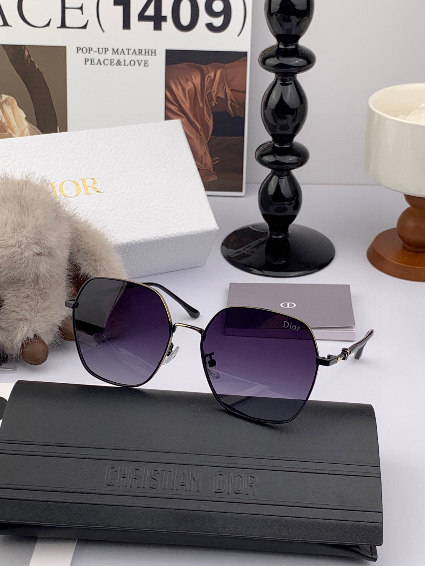   DIOR🌋☔️时尚方框太阳镜顶级奢侈品强 高品质胜利亲亲🍦🍨 得意 气质非凡😄 🍫🍪女士开车墨镜爱情