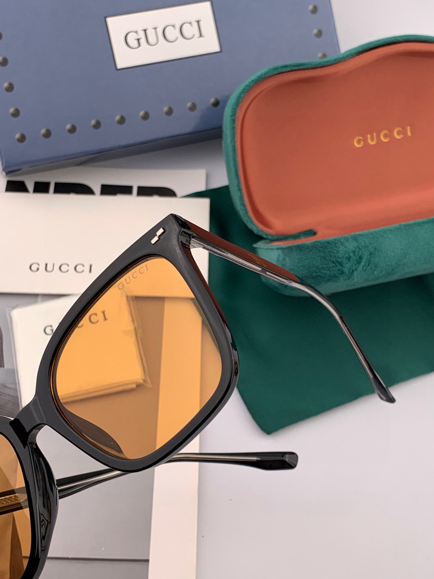  🔺GUCCI🔻古驰 GG方框太阳镜 完美品质 🎓独特设计  适合各种脸型 亮相时装周 超时尚百搭 实物