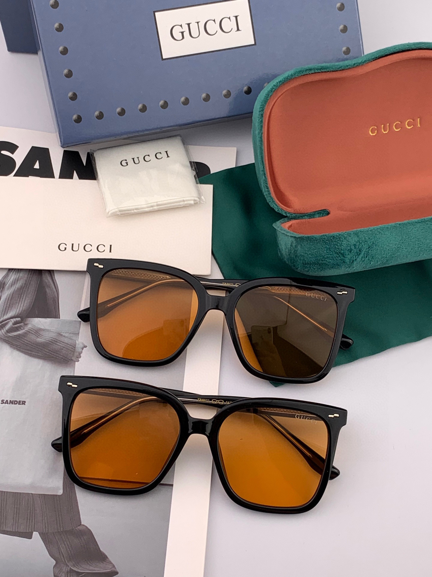  🔺GUCCI🔻古驰 GG方框太阳镜 完美品质 🎓独特设计  适合各种脸型 亮相时装周 超时尚百搭 实物