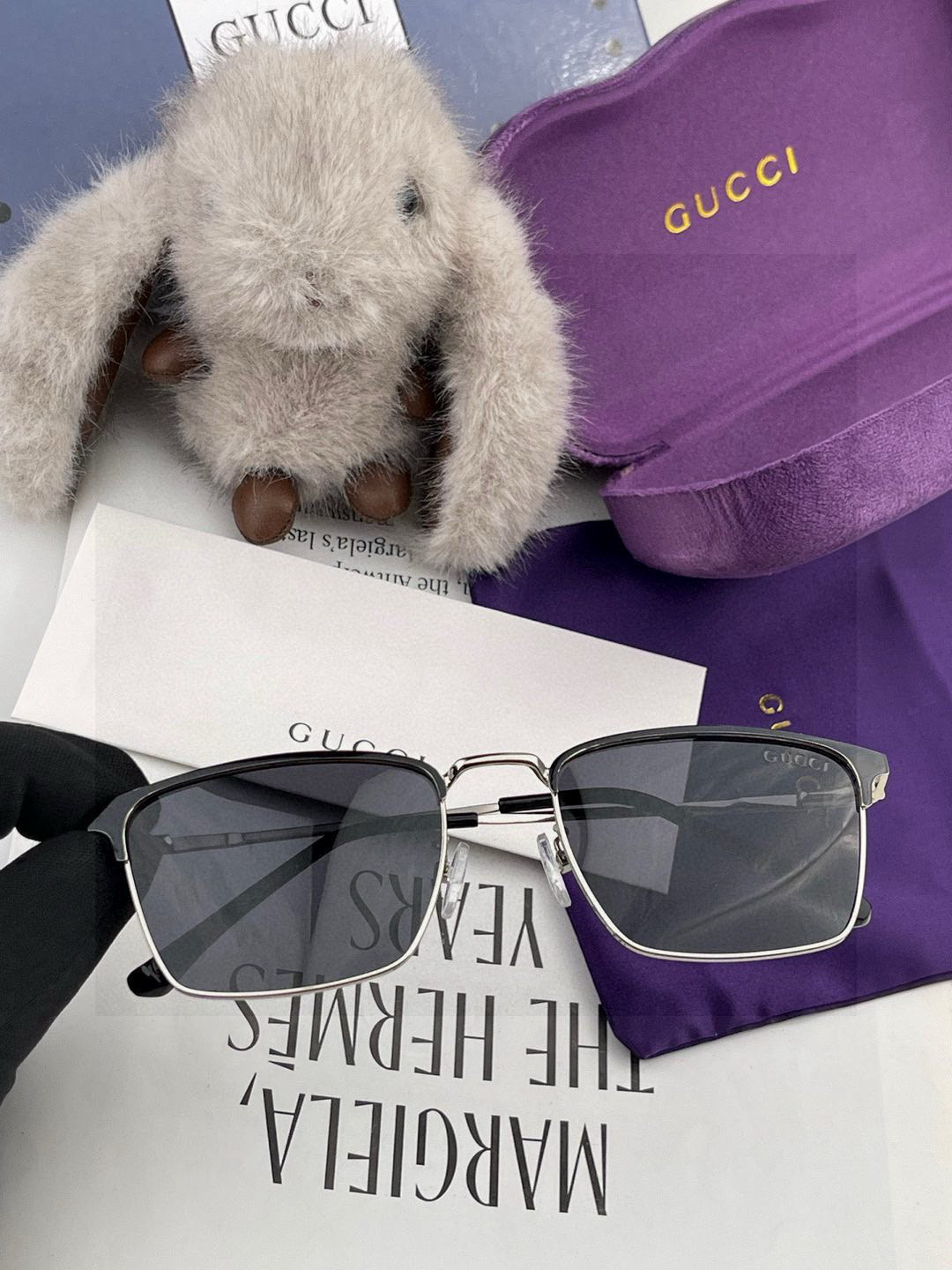   Gucci 。  高品质男女款墨镜   👍 进口宝丽来偏光镜片  。蛤蟆镜 开车钓鱼都可 。百搭显瘦
