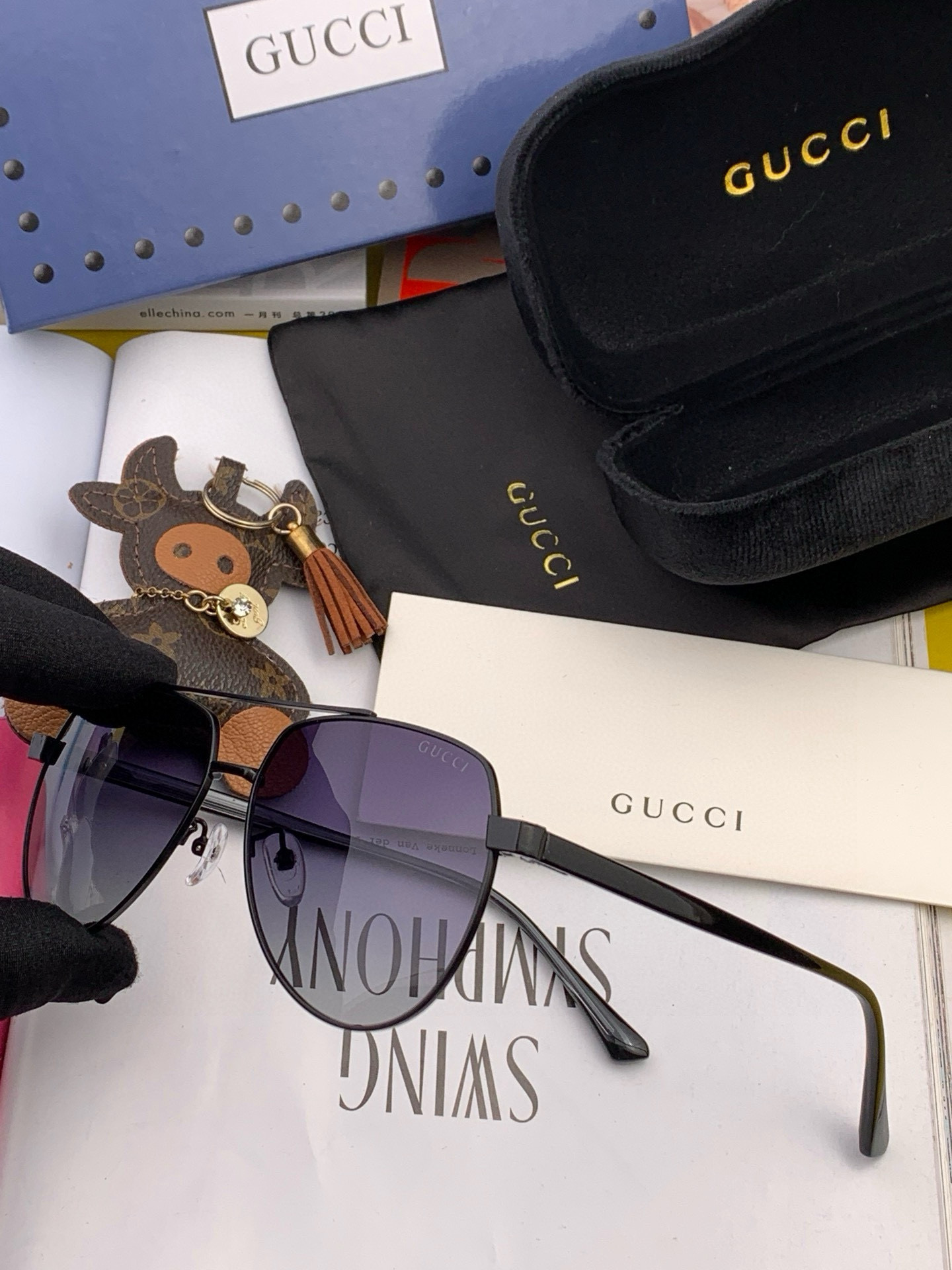   Gucci 。  高品质男女款墨镜   👍 进口宝丽来偏光镜片  。蛤蟆镜 开车钓鱼都可 。百搭显瘦