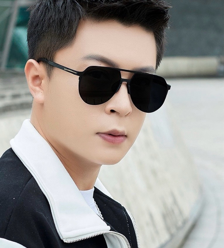         GUCCI 男款炫彩飞行员偏光太阳镜 ❤️材质：高清尼龙加厚卡槽高清偏光镜片 🌹无边框镜