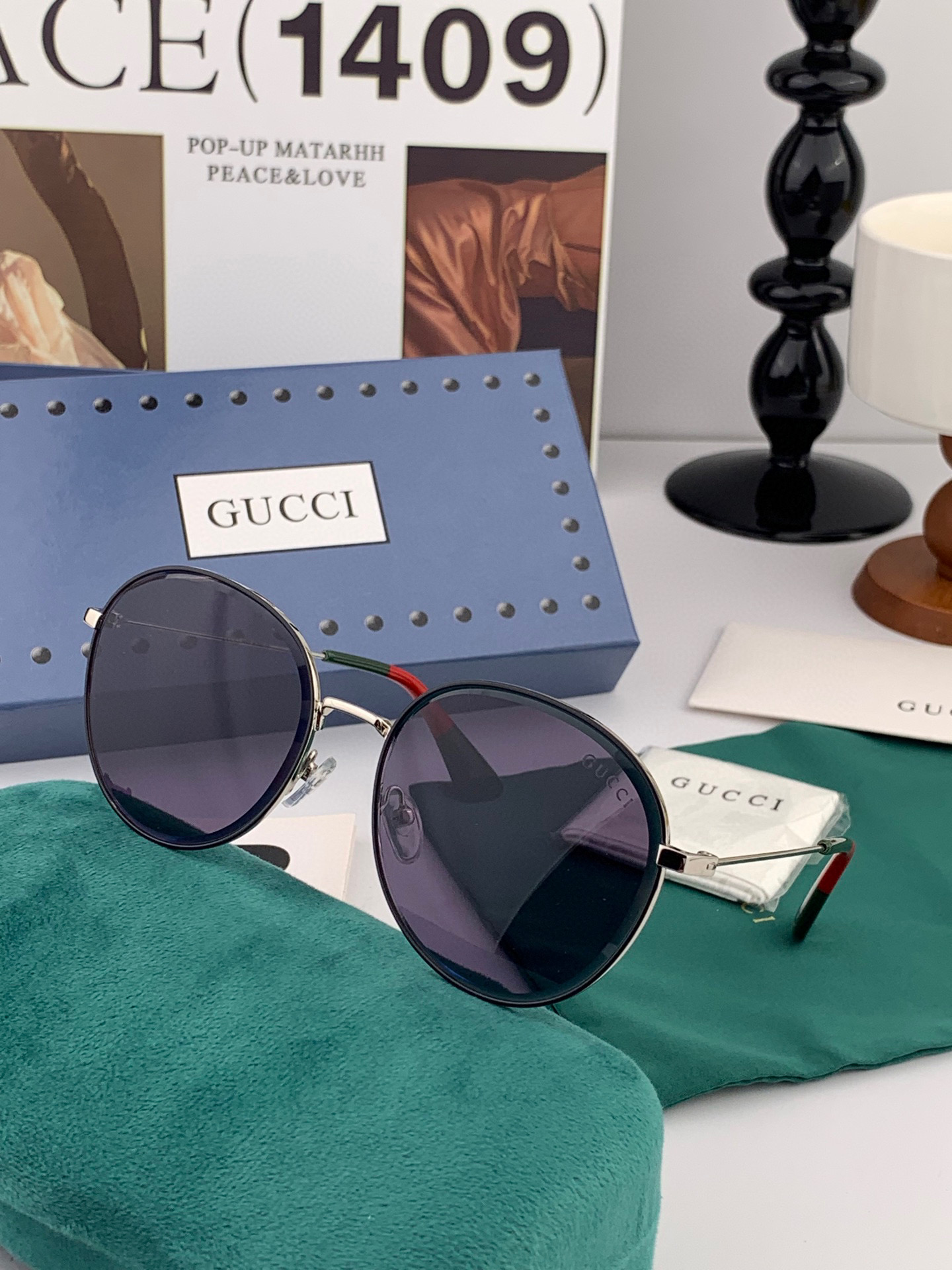   GUCCI  新款尼龙偏光太眼镜，无框钻石 切边更有质感，大气女人范儿，大脸小脸都好看 ！型号：G0