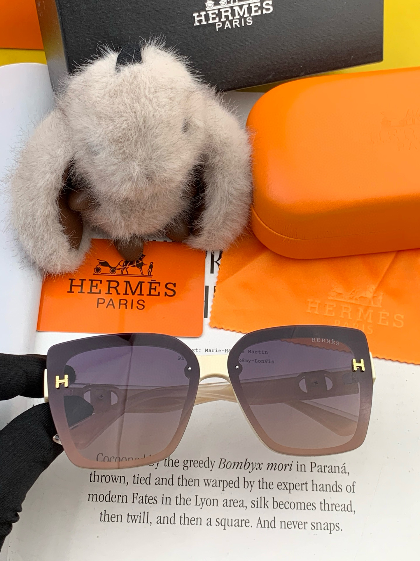   【TR偏光系列】爱马仕   经典的方框设计，不挑脸型，无论搭配大衣还是连衣裙都非常显气质尼龙偏光镜片