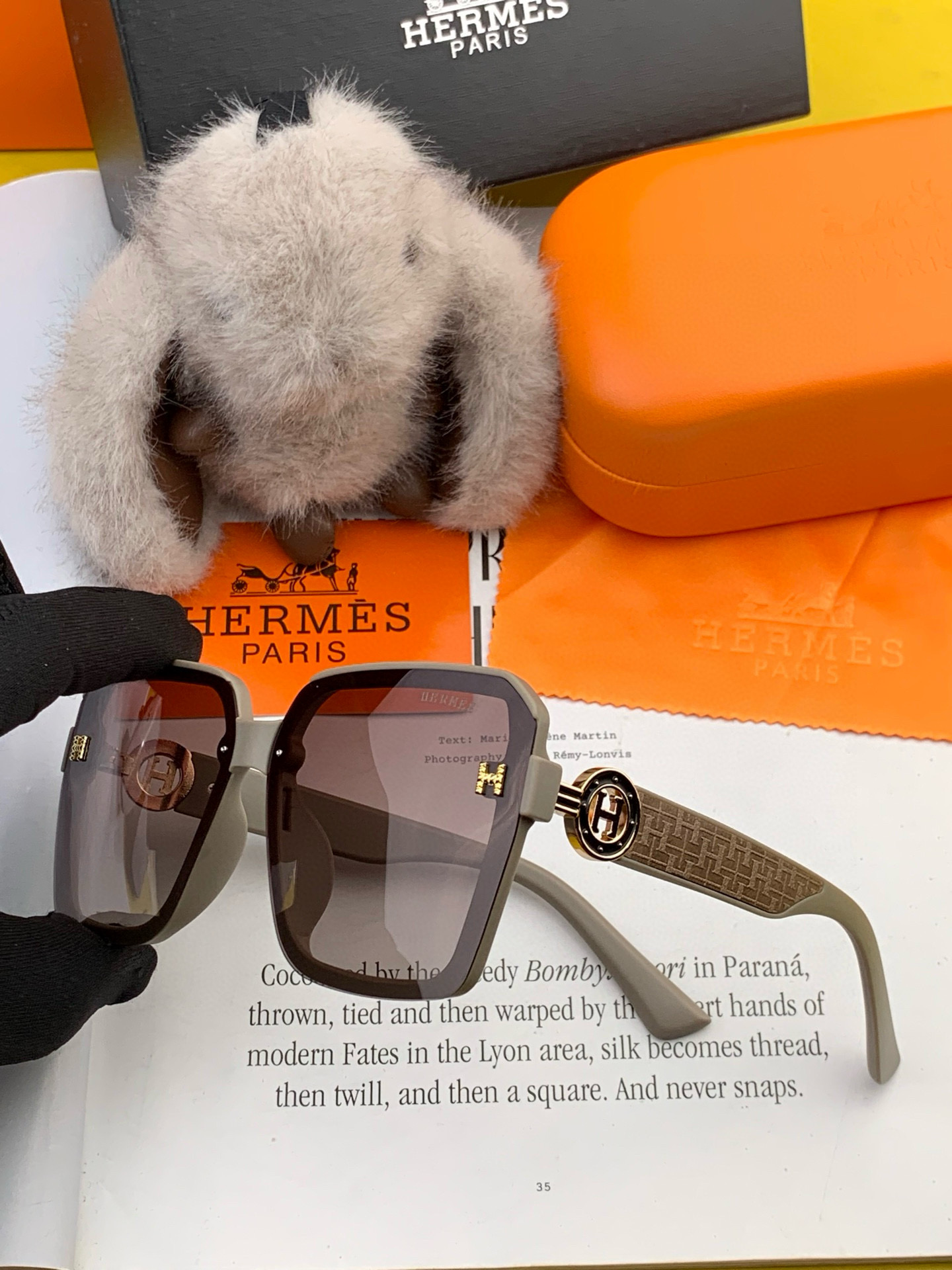   【TR偏光系列】爱马仕   经典的方框设计，不挑脸型，无论搭配大衣还是连衣裙都非常显气质尼龙偏光镜片