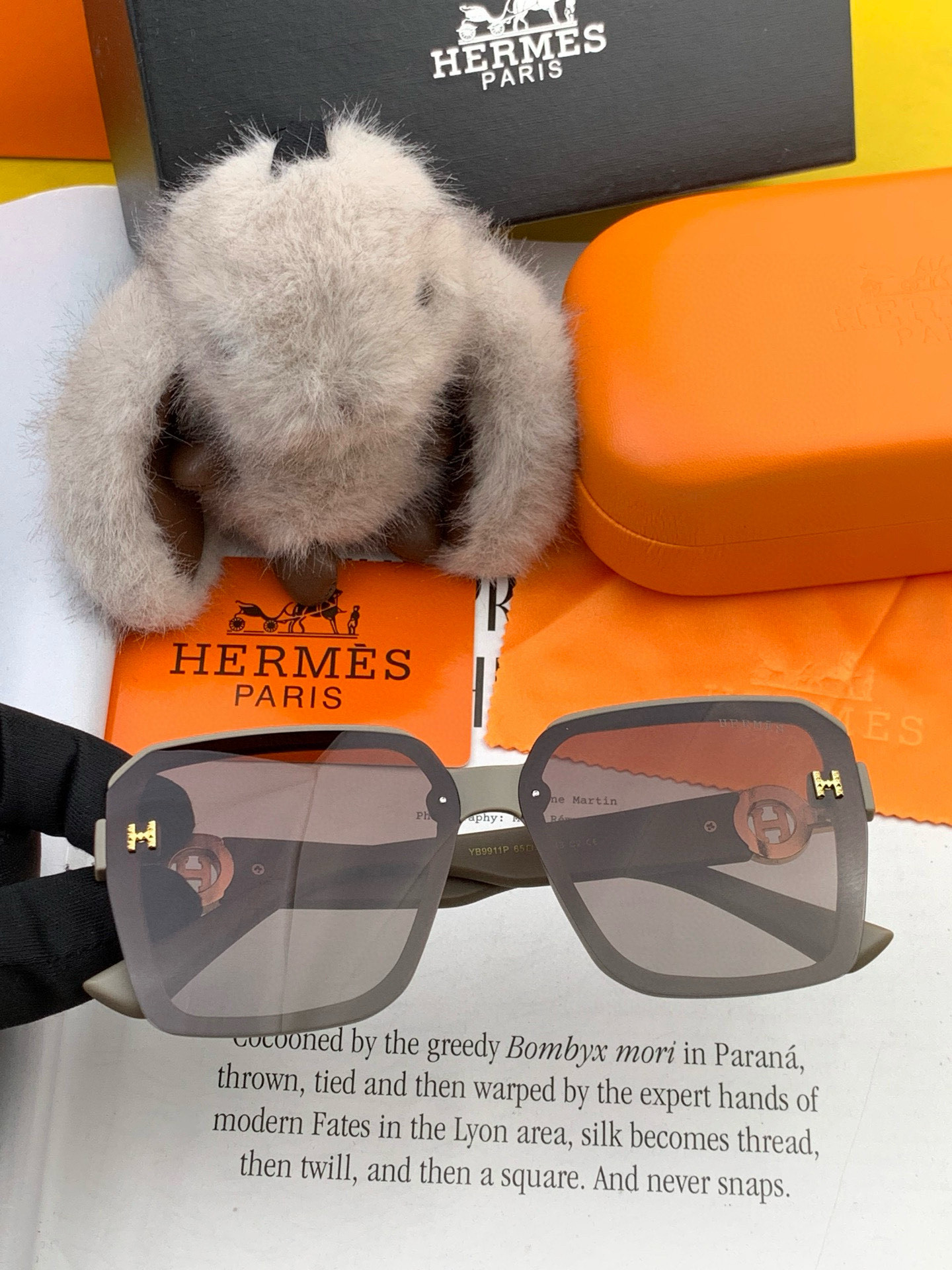   【TR偏光系列】爱马仕   经典的方框设计，不挑脸型，无论搭配大衣还是连衣裙都非常显气质尼龙偏光镜片