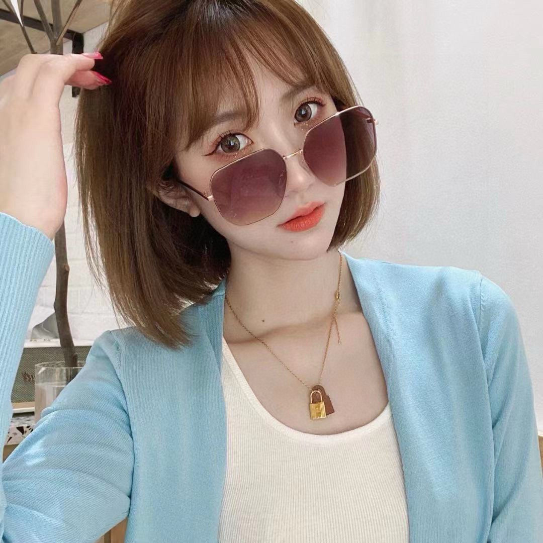  GUCCI  新款尼龙偏光太眼镜，无框钻石 切边更有质感，大气女人范儿，大脸小脸都好看 ！型号：G49