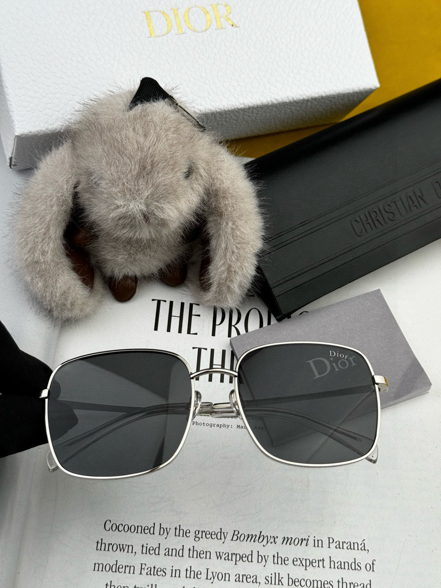   DIOR🌋☔️时尚方框太阳镜顶级奢侈品强 高品质胜利亲亲🍦🍨 得意 气质非凡😄 🍫🍪女士开车墨镜爱情