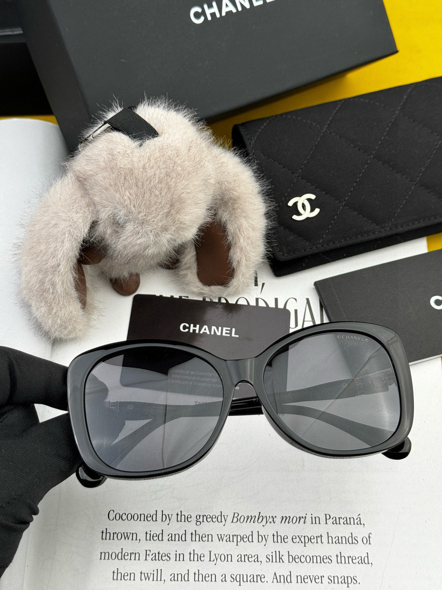   【CHANEL】香奈儿 2025新款潮流爆款 时尚方框太阳镜 佩戴舒适 网红潮款墨镜  女士高清加厚