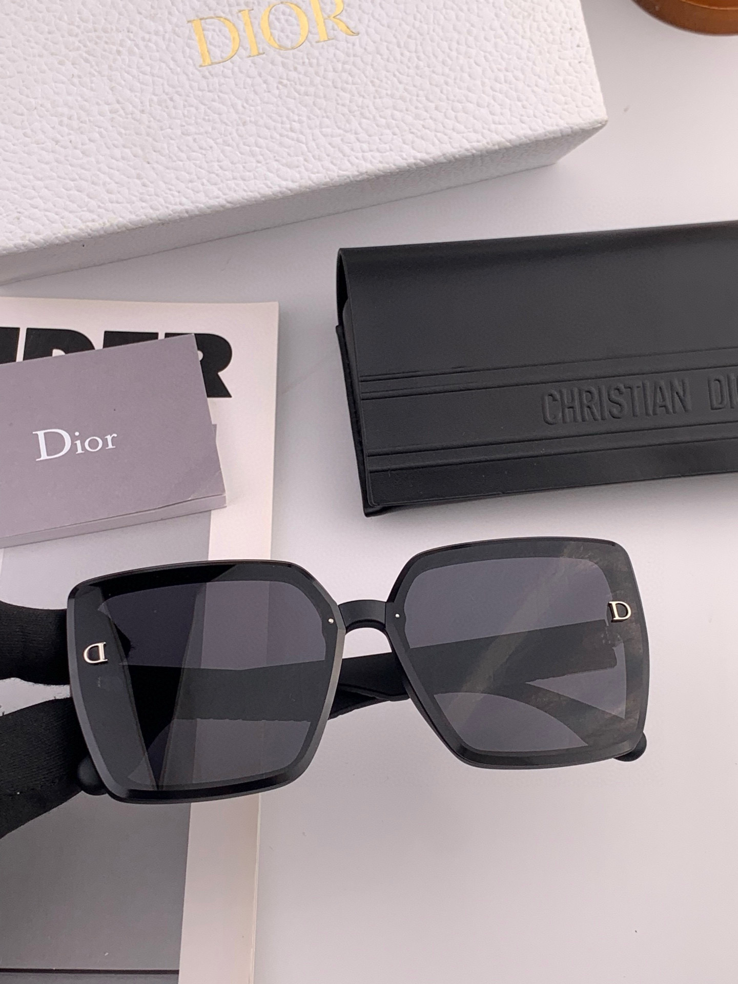  🔺 【DIOR-迪奥】2025开春新款 潮流爆款 时尚方框偏光太阳镜 高品质 佩戴舒适 网红潮款墨镜 