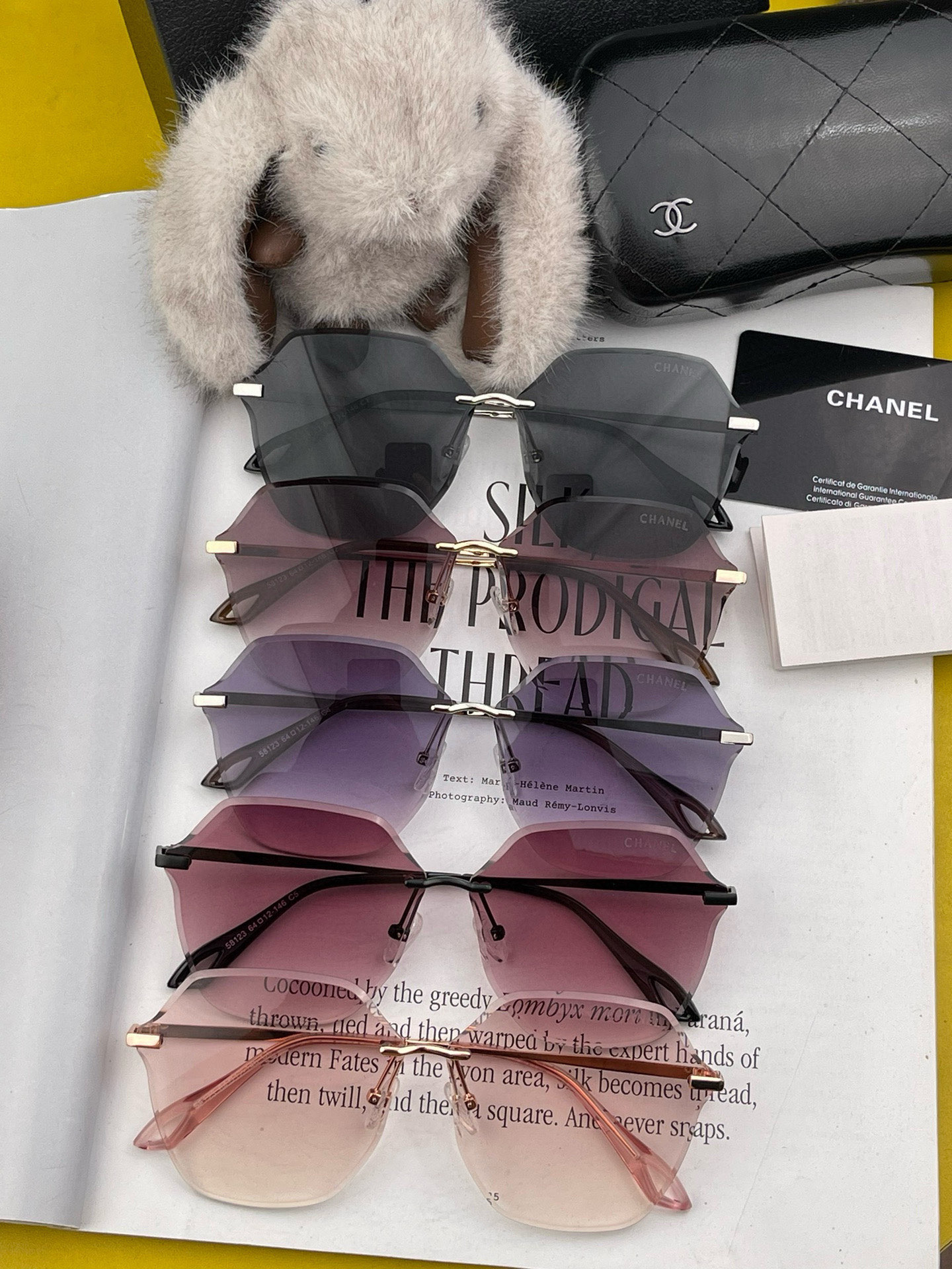 【CHANEL】香奈儿  新款尼龙偏光太眼镜，无框钻石 切边更有质感，大气女人范儿，大脸小脸都好看 ！型