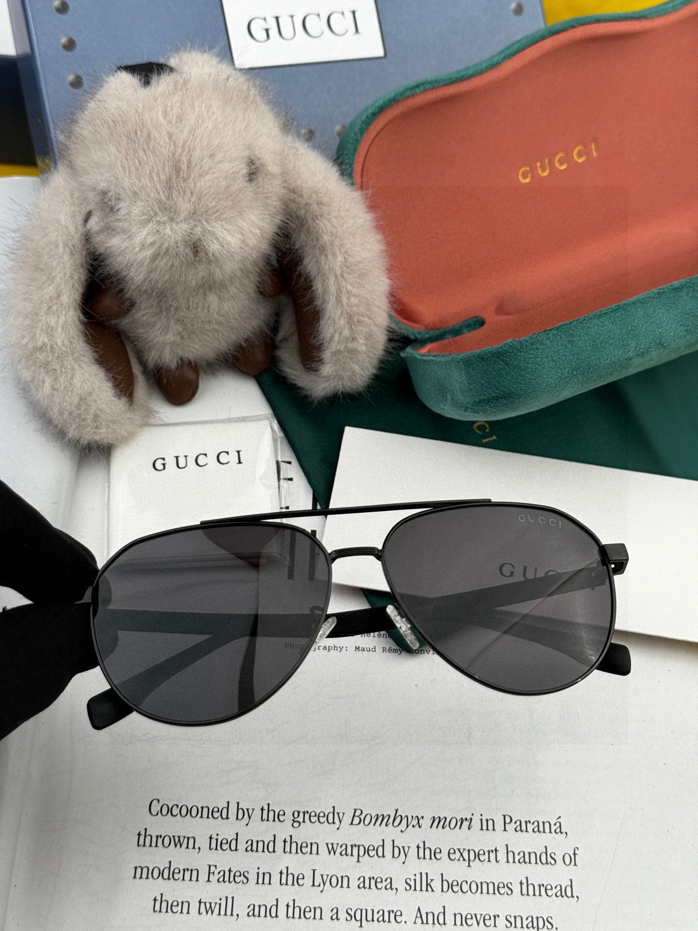   Gucci 。  高品质男女款墨镜   👍 进口宝丽来偏光镜片  。蛤蟆镜 开车钓鱼都可 。百搭显瘦
