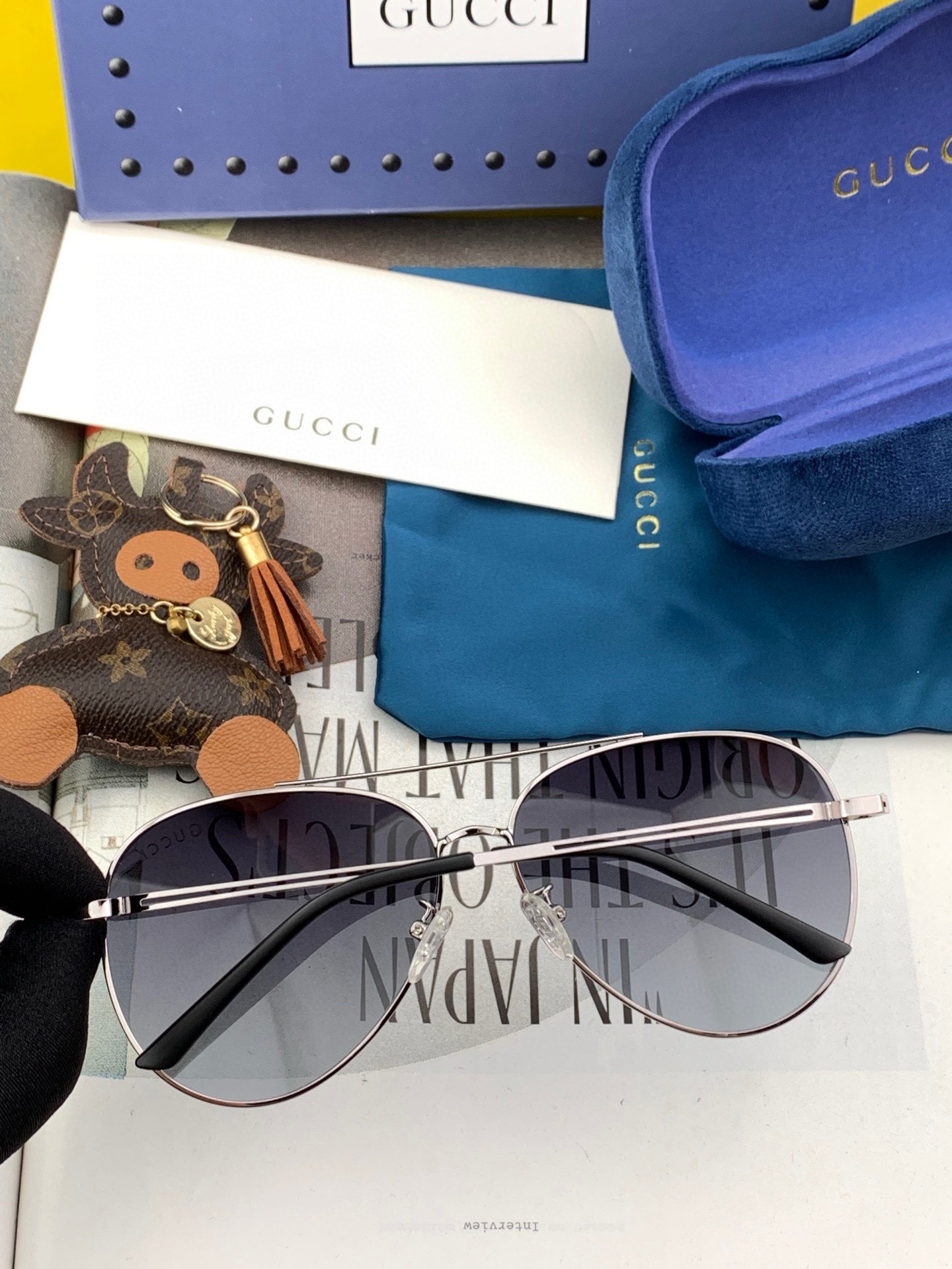   GUCCI 男款炫彩飞行员偏光太阳镜 ❤️材质：高清尼龙加厚卡槽高清偏光镜片 🌹无边框镜架💕颜👍型号