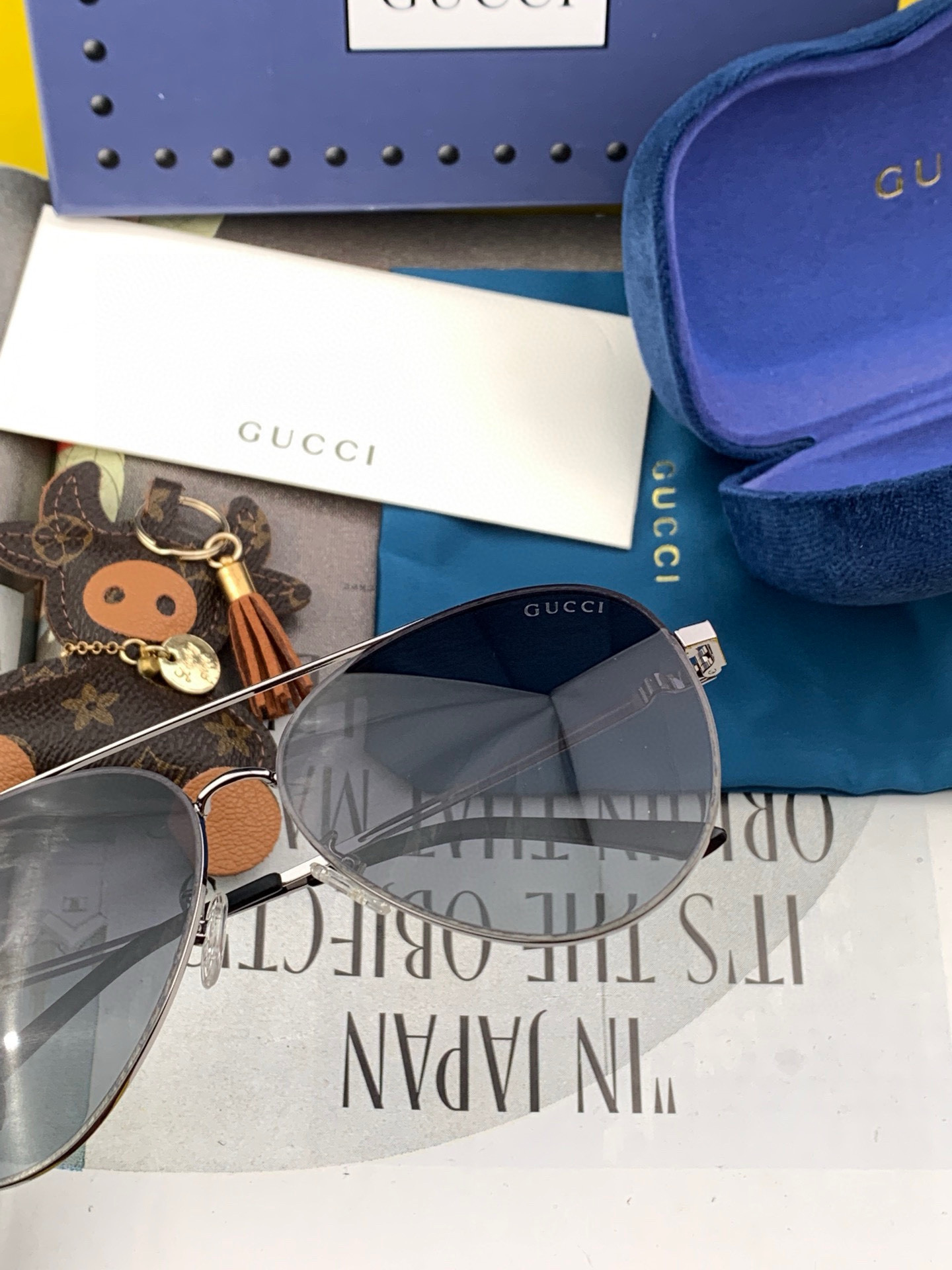   GUCCI 男款炫彩飞行员偏光太阳镜 ❤️材质：高清尼龙加厚卡槽高清偏光镜片 🌹无边框镜架💕颜👍型号