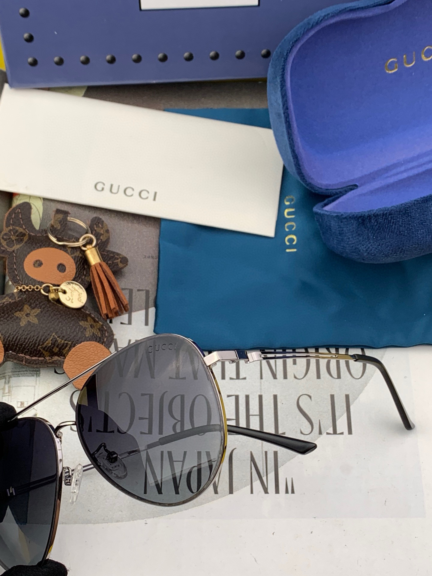   GUCCI 男款炫彩飞行员偏光太阳镜 ❤️材质：高清尼龙加厚卡槽高清偏光镜片 🌹无边框镜架💕颜👍型号