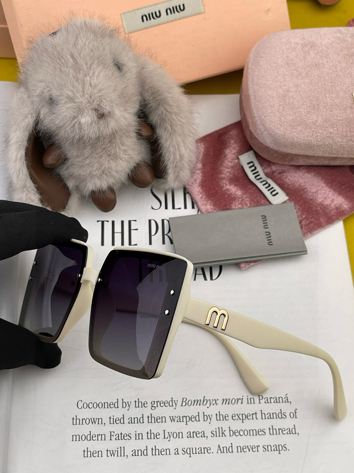  🔺 【缪缪 TR偏光太阳镜】2025开春新款 潮流爆款 时尚方框偏光太阳镜 高品质 佩戴舒适 网红潮款