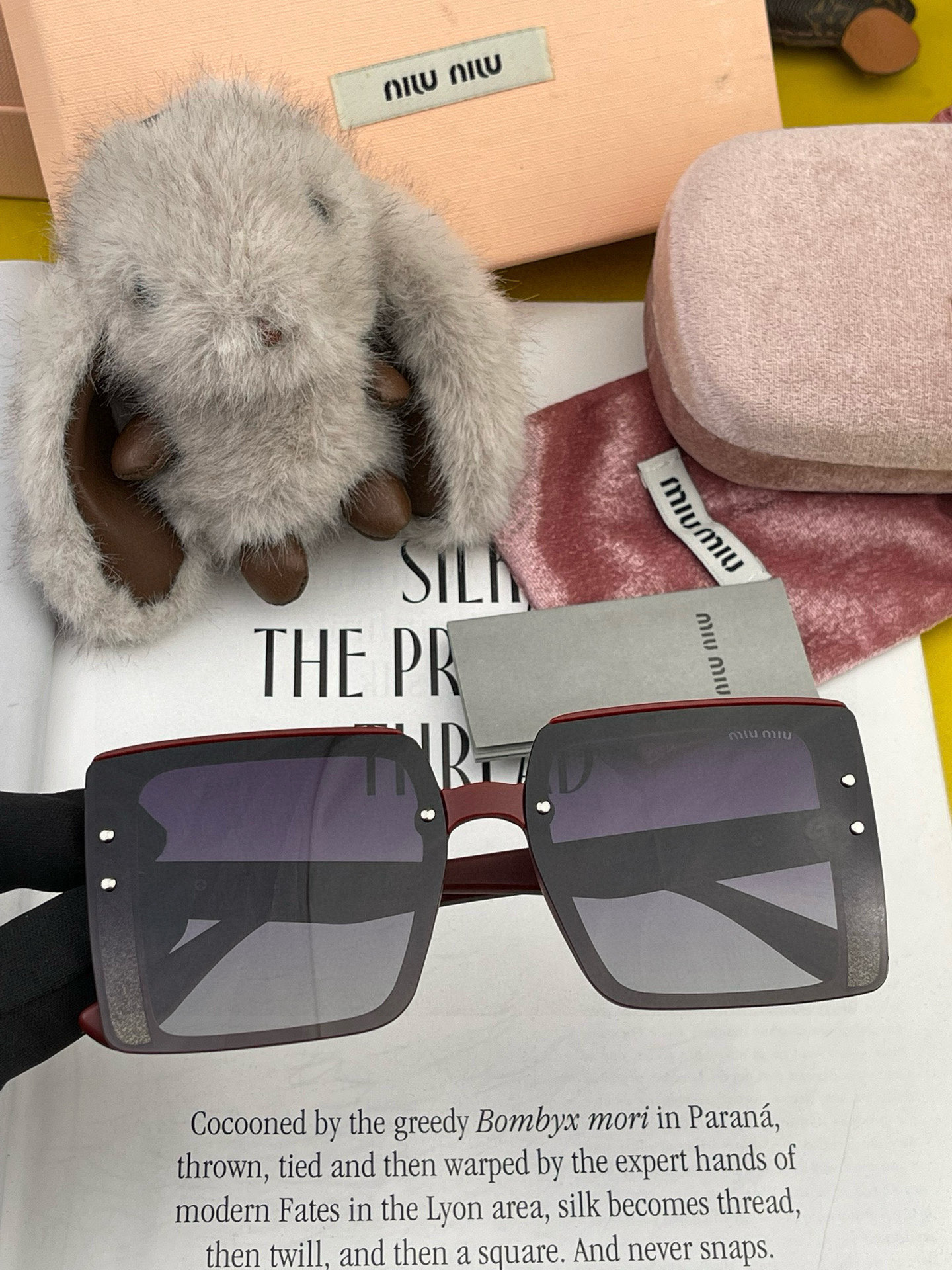  🔺 【缪缪 TR偏光太阳镜】2025开春新款 潮流爆款 时尚方框偏光太阳镜 高品质 佩戴舒适 网红潮款