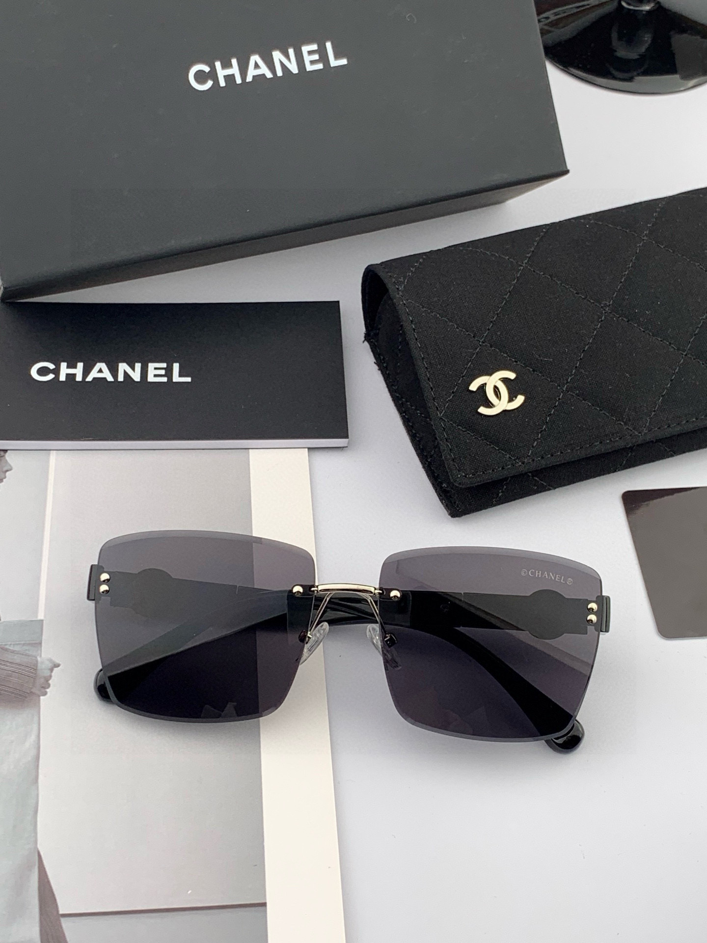 🔺 【香奈儿】2025开春新款 潮流爆款 时尚方框太阳镜 高品质 佩戴舒适 网红潮款墨镜 女士高清加厚偏