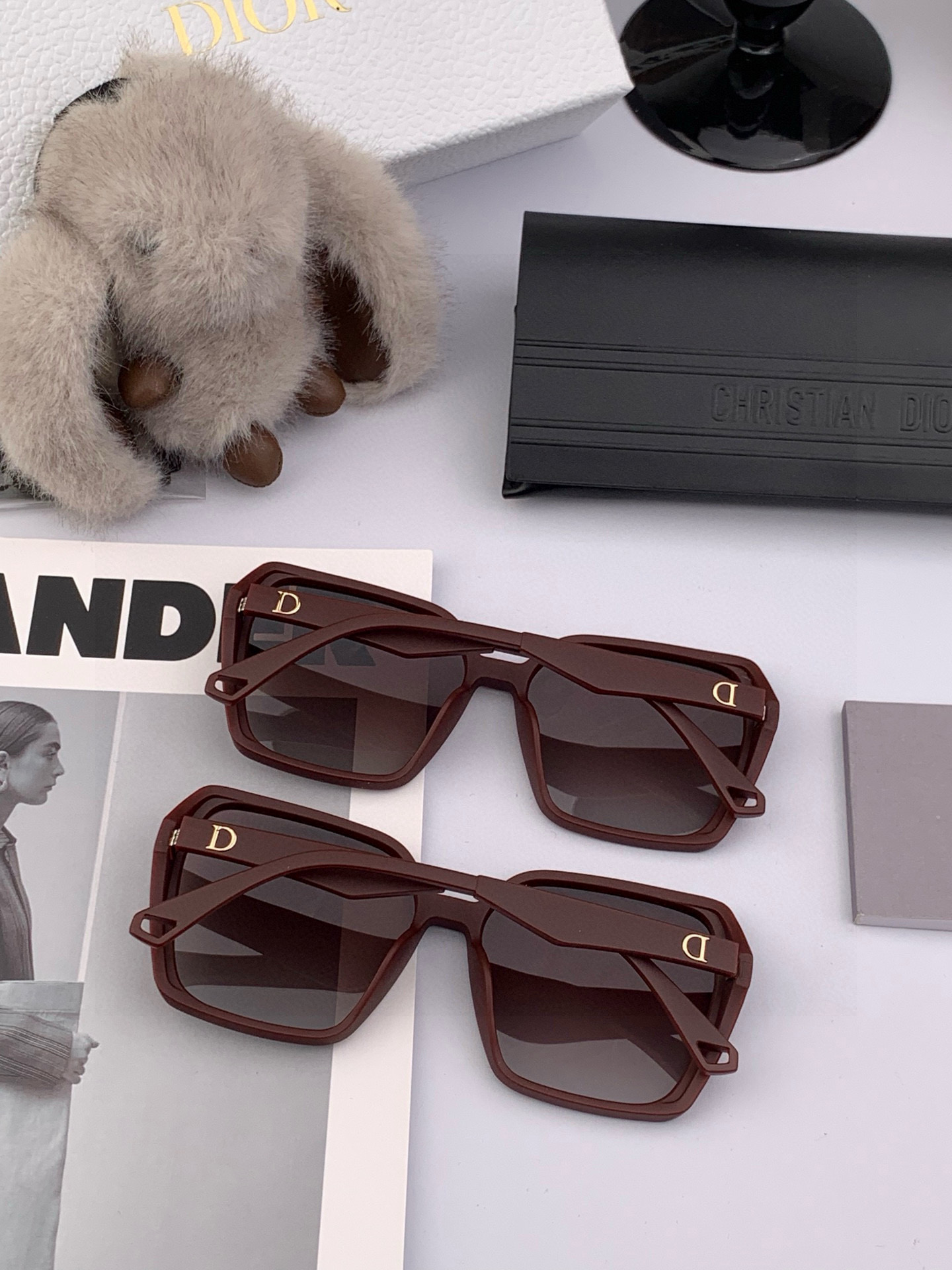 🔺 【DIOR-迪奥】2025开春新款 潮流爆款 时尚方框偏光太阳镜 高品质 佩戴舒适 网红潮款墨镜 型