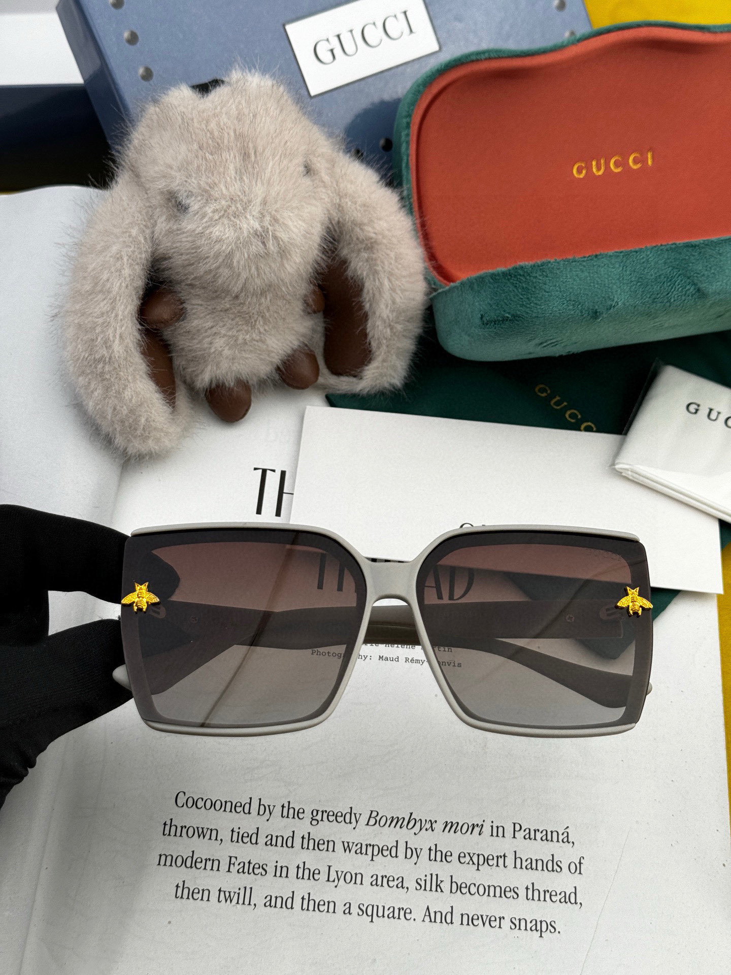  2025新款！新款出货！
女士高清加厚偏光太阳镜🕶️ 🎉💍新款GUCCI偏光太阳镜得意开车驾驶镜时尚墨