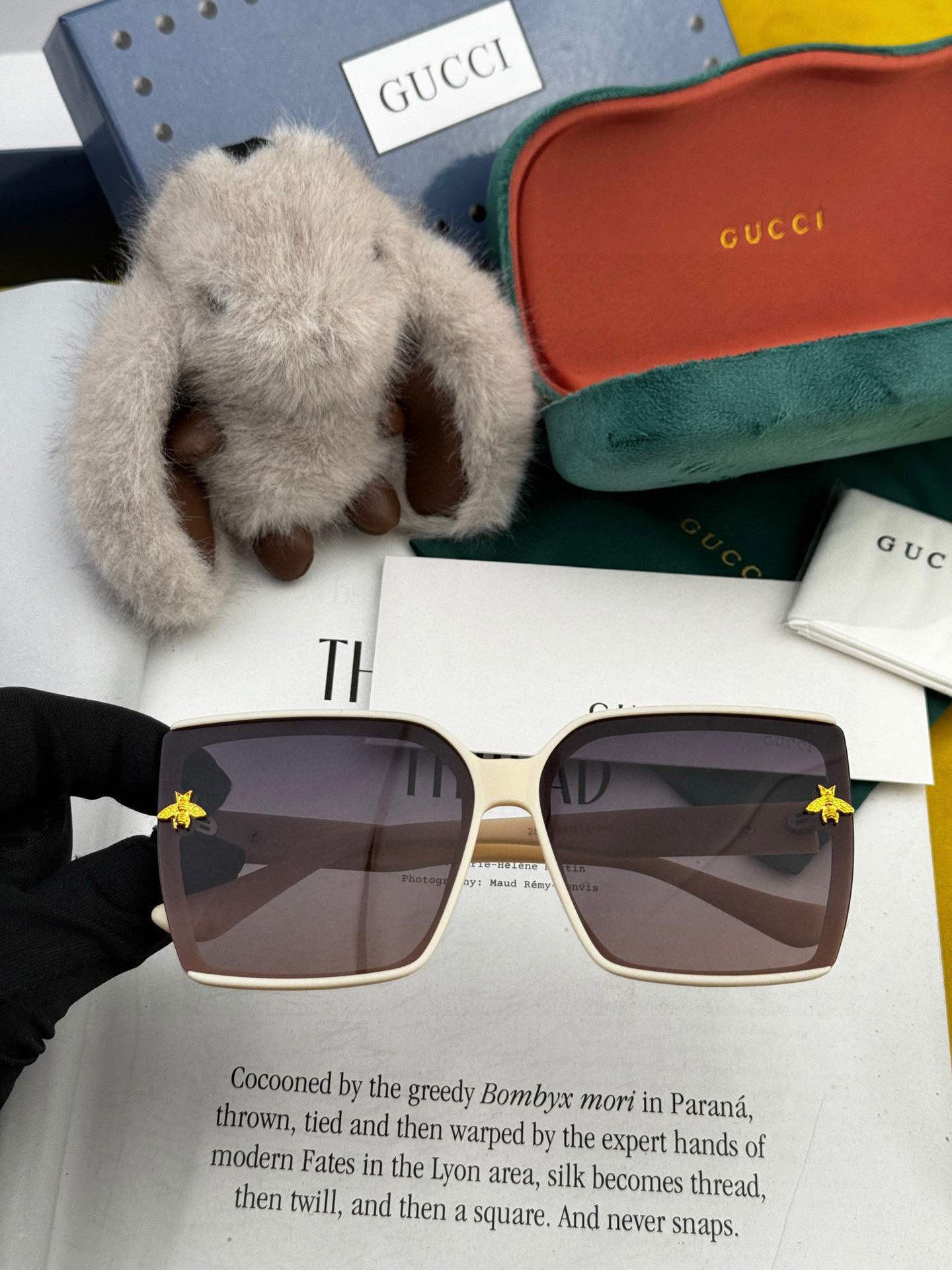  2025新款！新款出货！
女士高清加厚偏光太阳镜🕶️ 🎉💍新款GUCCI偏光太阳镜得意开车驾驶镜时尚墨