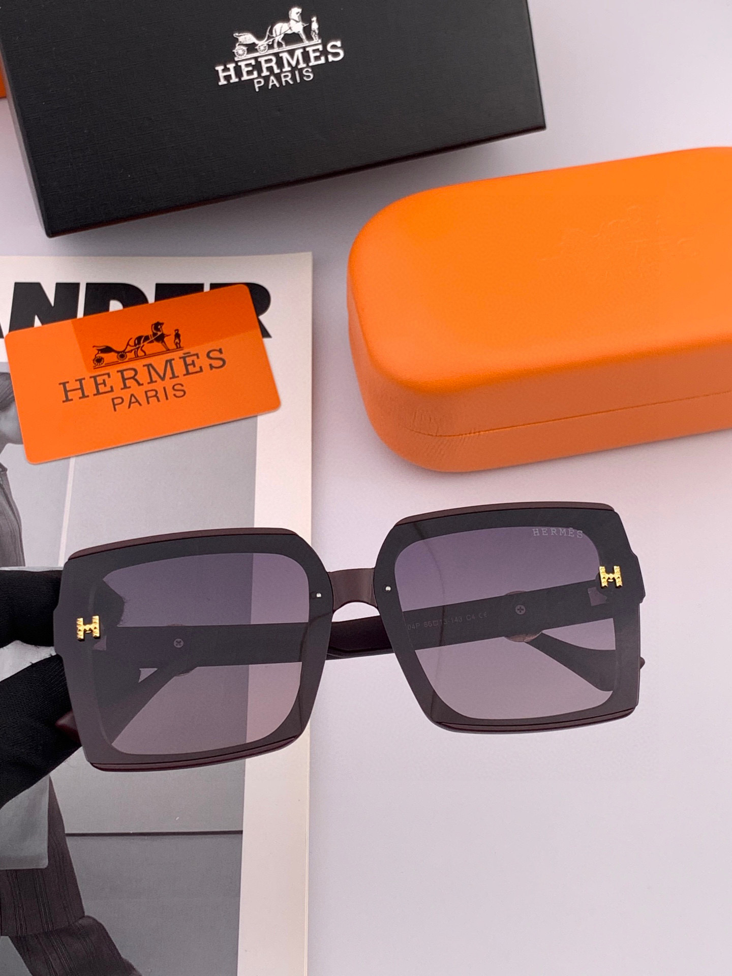   【TR偏光系列】爱马仕   经典的方框设计，不挑脸型，无论搭配大衣还是连衣裙都非常显气质尼龙偏光镜片