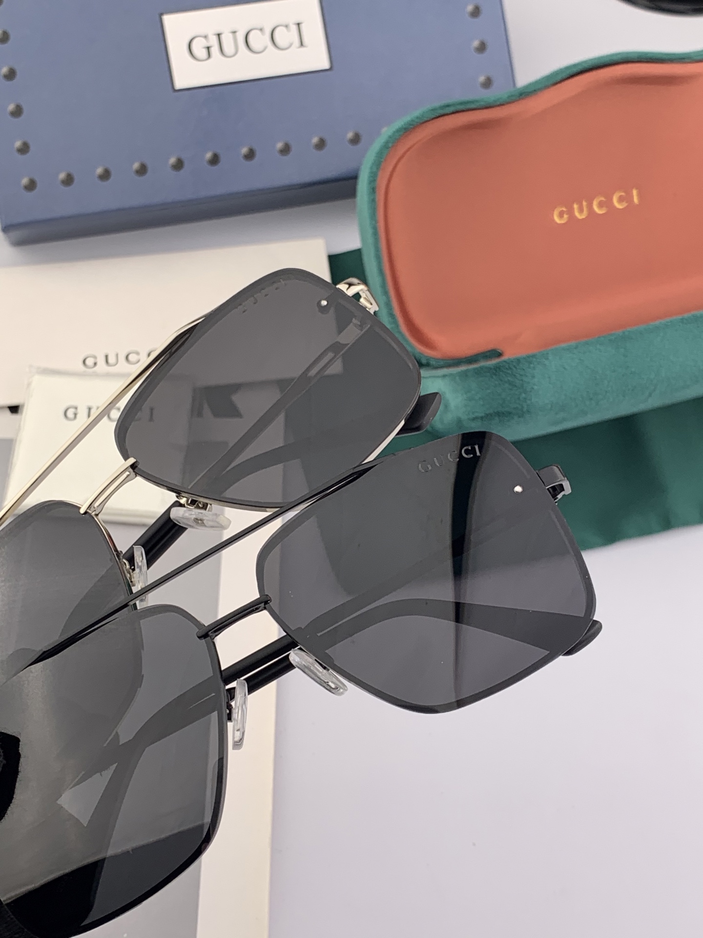  GUCCI 官网同步。  高品质男女款墨镜   👍 进口宝丽来偏光镜片  。蛤蟆镜 开车钓鱼都可 。型