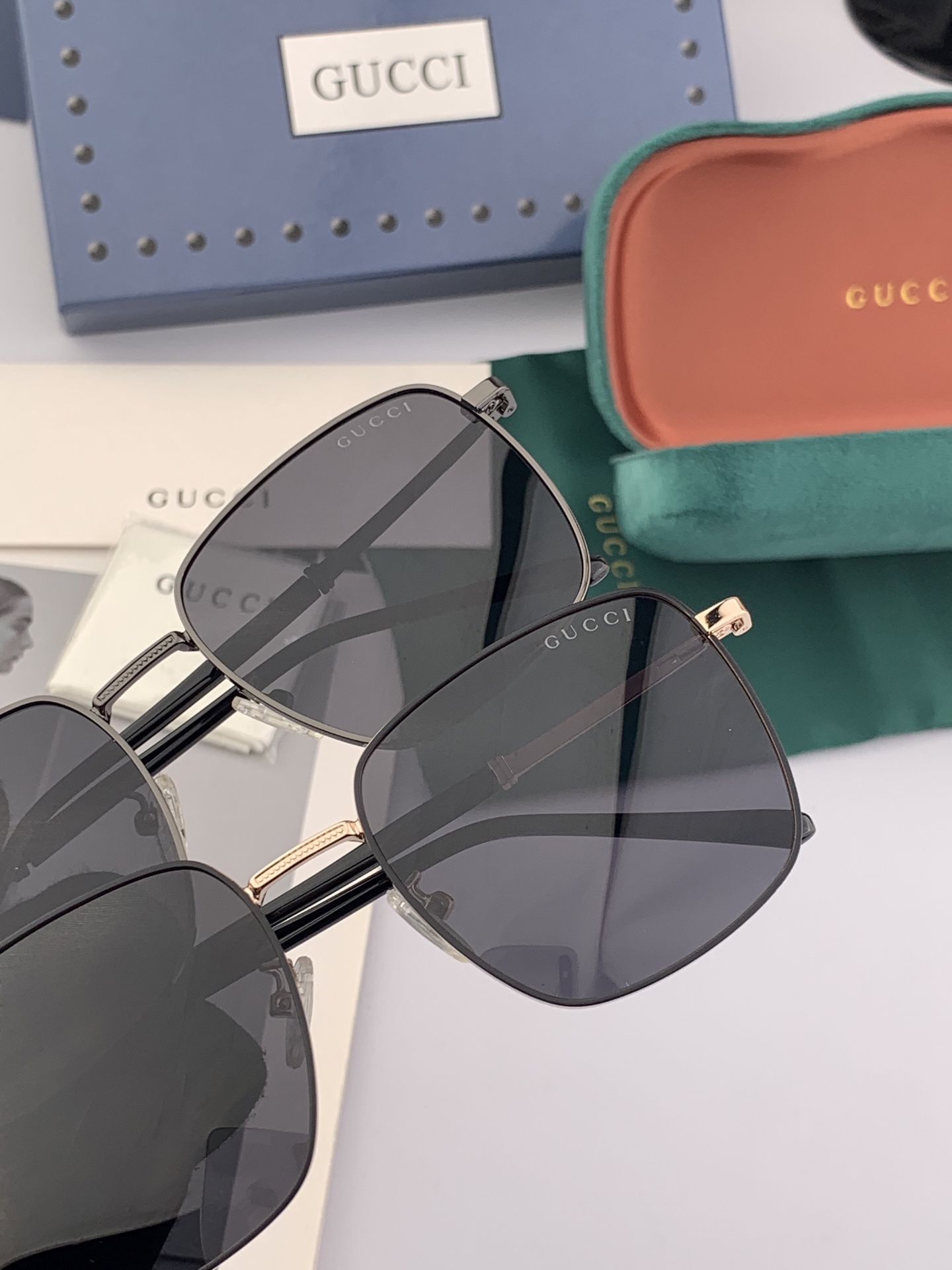   GUCCI 官网同步。  高品质男女款墨镜   👍 进口宝丽来偏光镜片  。蛤蟆镜 开车钓鱼都可 。