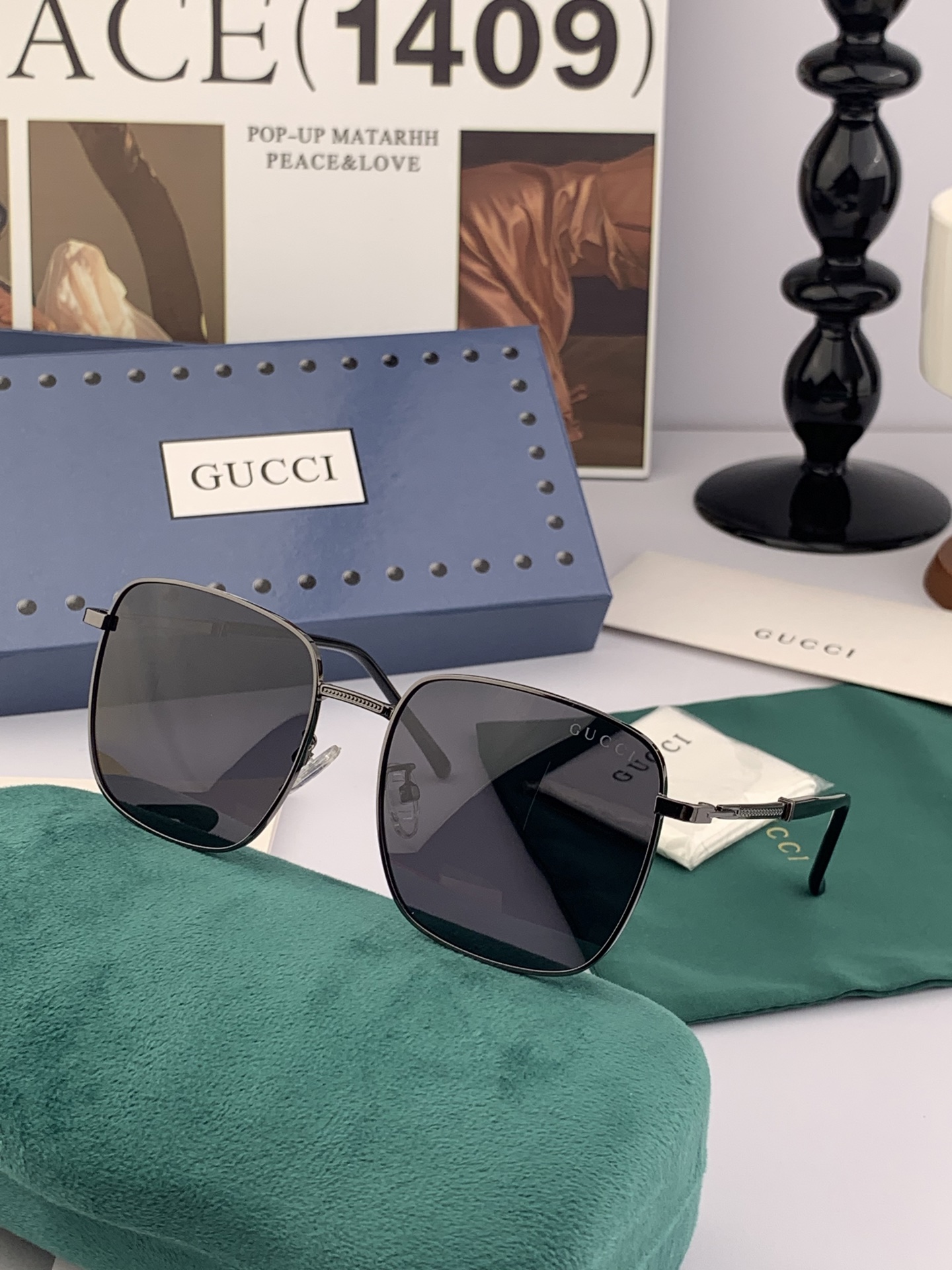   GUCCI 官网同步。  高品质男女款墨镜   👍 进口宝丽来偏光镜片  。蛤蟆镜 开车钓鱼都可 。