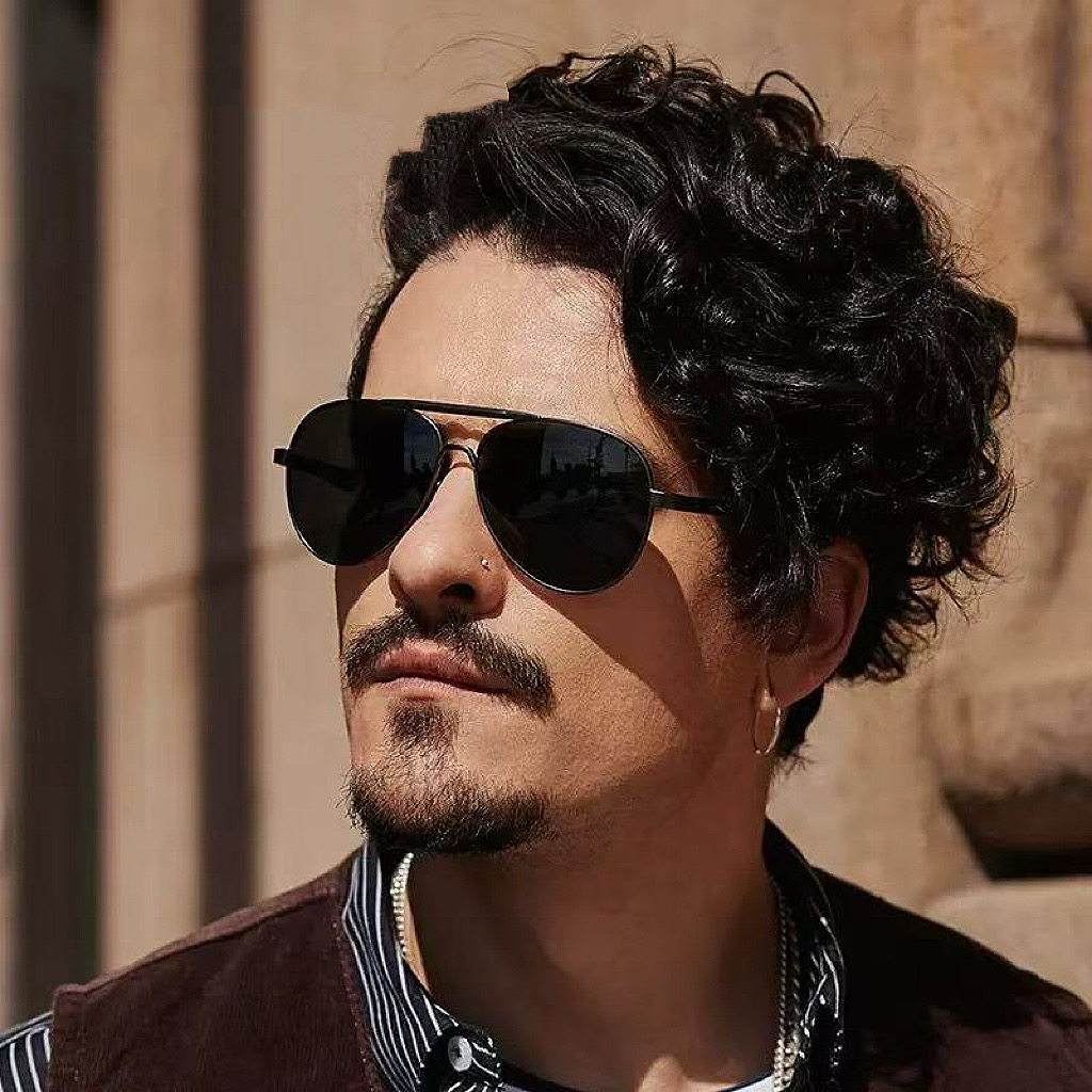  😈GUCCI😈 男士推荐 ❤️💛💚新款偏光太阳镜  时尚大方 舒适轻盈  型号：G0039