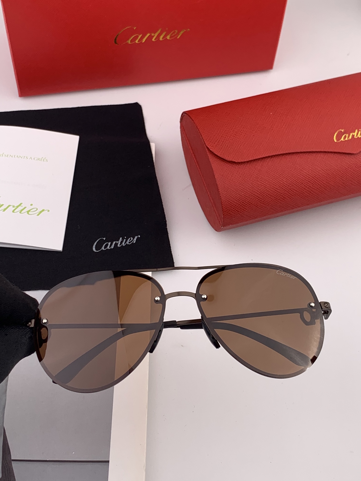  【Cartier  卡地亚】 👑男女款偏光墨镜  双色烤漆工艺  进口宝丽来偏光镜片   顶级做工彰显