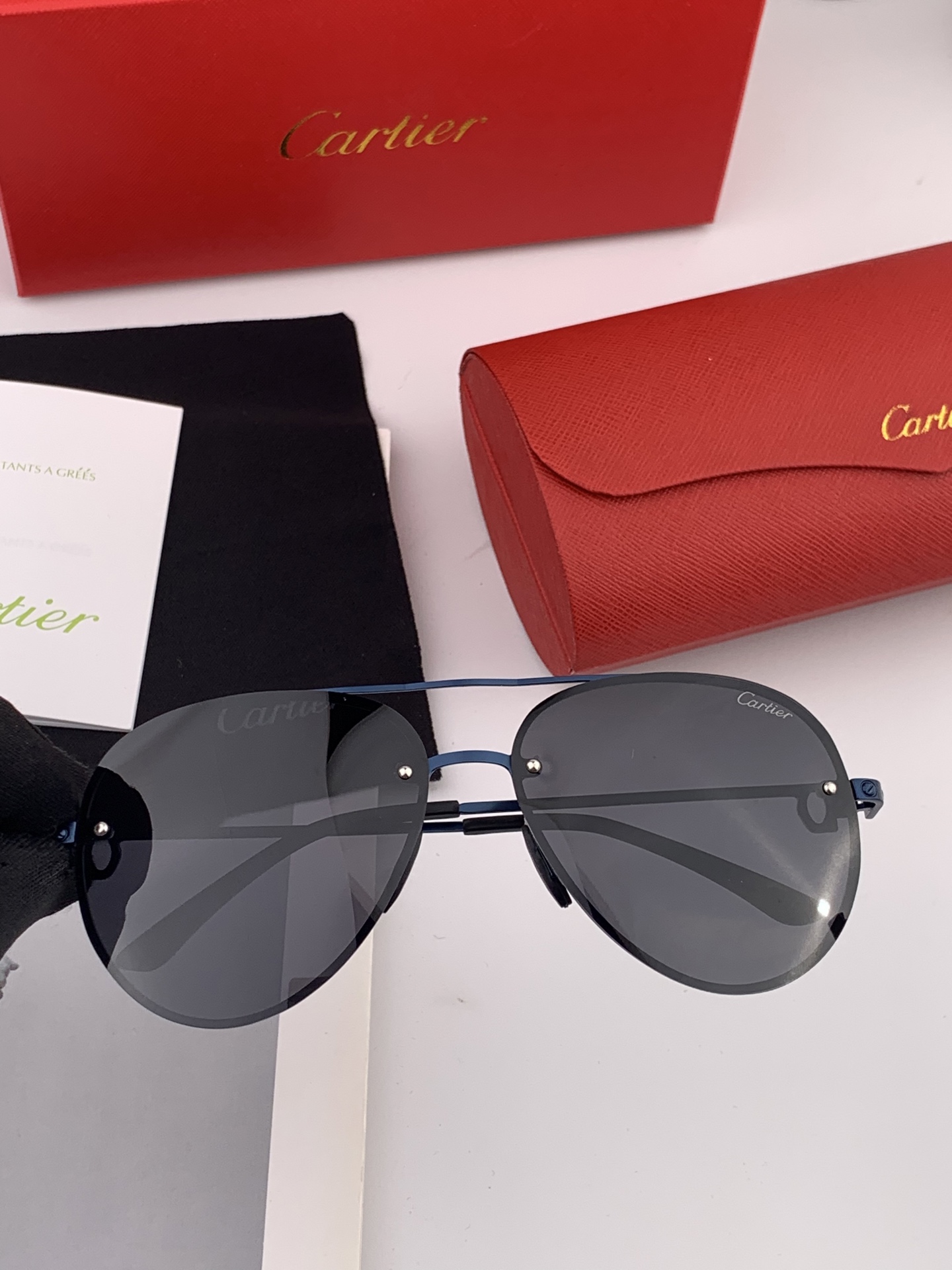  【Cartier  卡地亚】 👑男女款偏光墨镜  双色烤漆工艺  进口宝丽来偏光镜片   顶级做工彰显