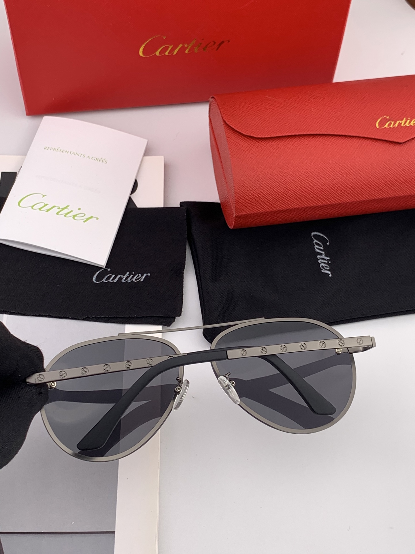  【Cartier  卡地亚】 👑男女款偏光墨镜  双色烤漆工艺  进口宝丽来偏光镜片   顶级做工彰显